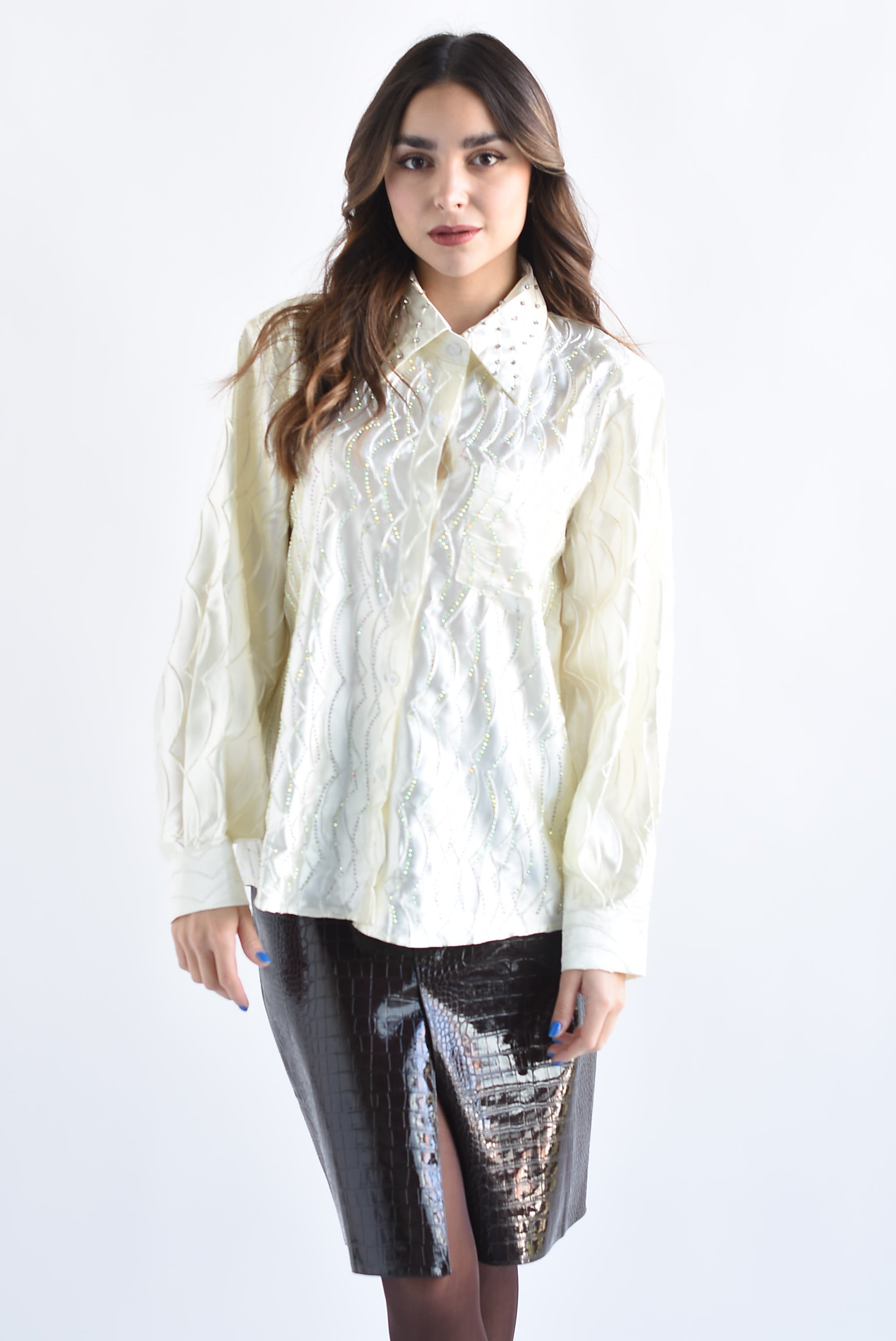 Blusa satín ondas brillos Ivory