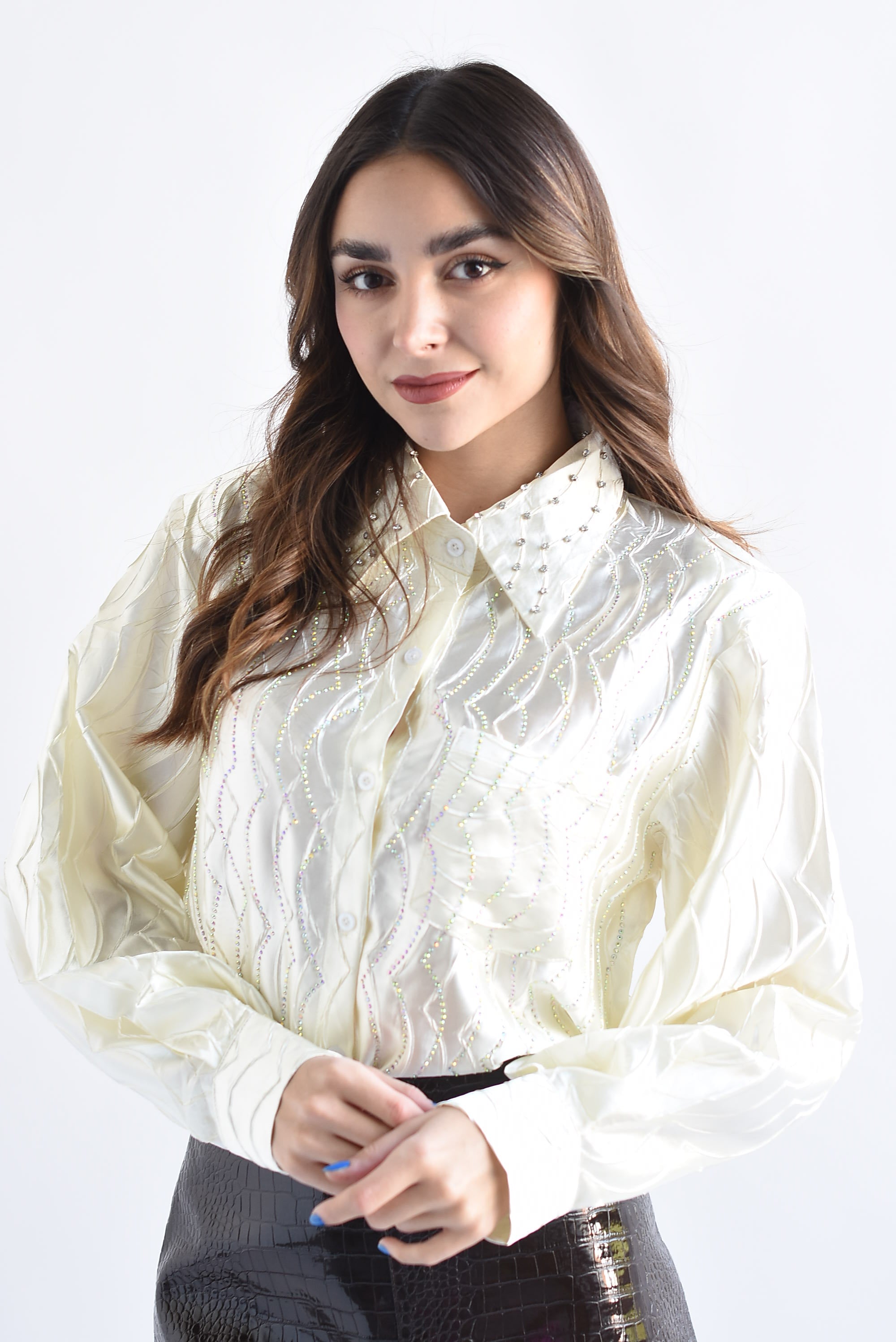 Blusa satín ondas brillos Ivory