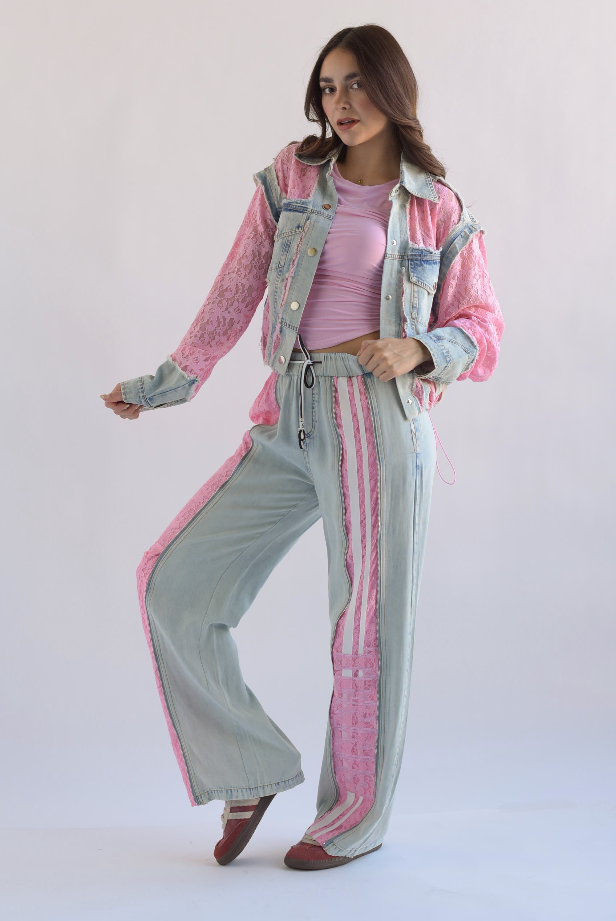 Set Pantalón y Chamarra Denim encaje Rosa