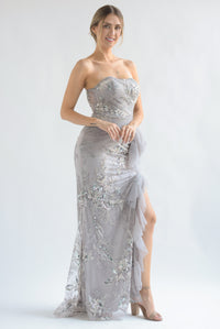 Fashion Styled Vestido largo strapless lentejuela y tulle Plata