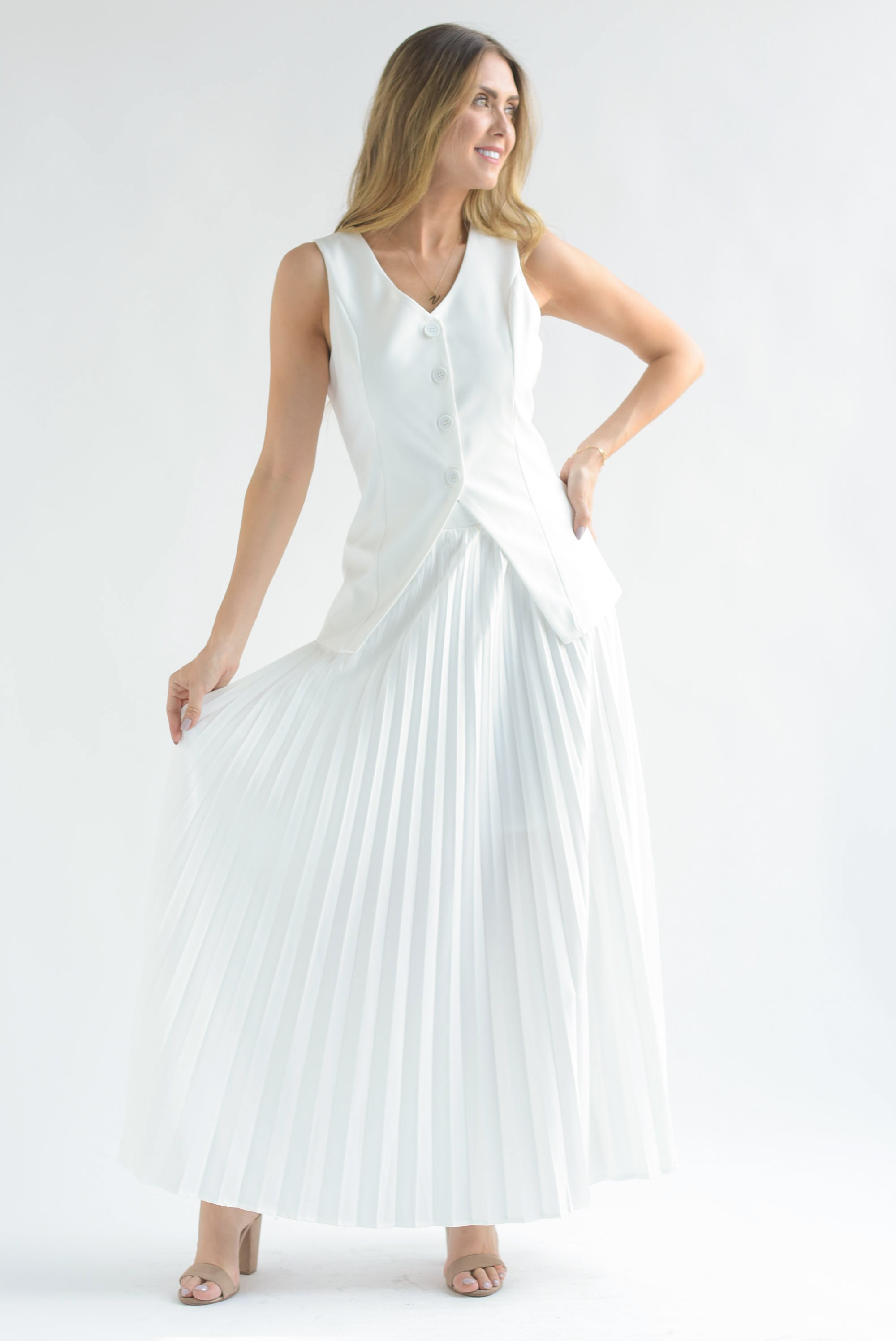 Set Falda plisada y Chaleco Blanco