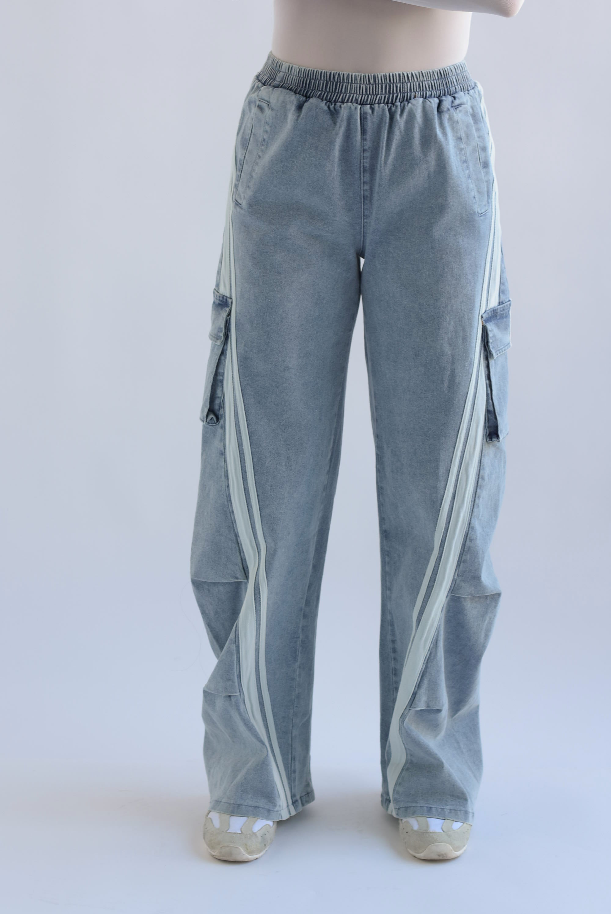 Pantalón barrel track Denim light