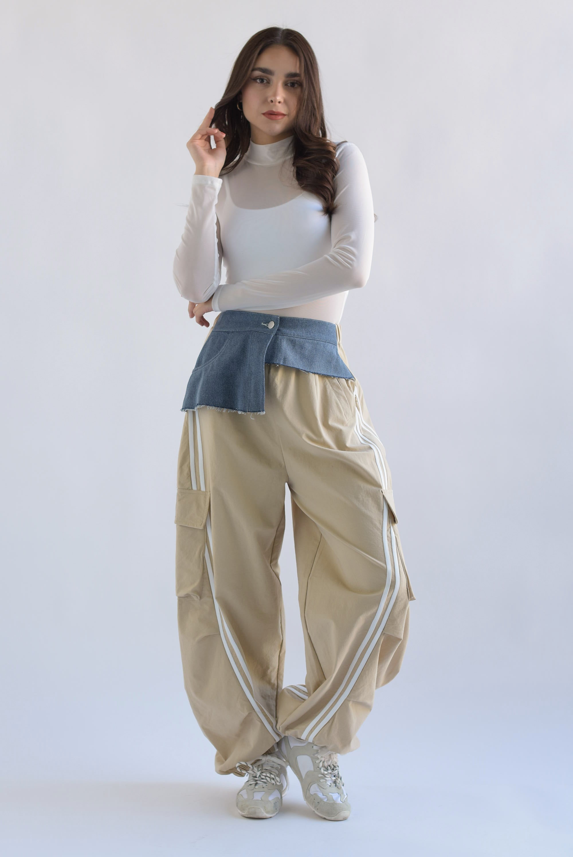 Pantalón globo track pretina denim Beige