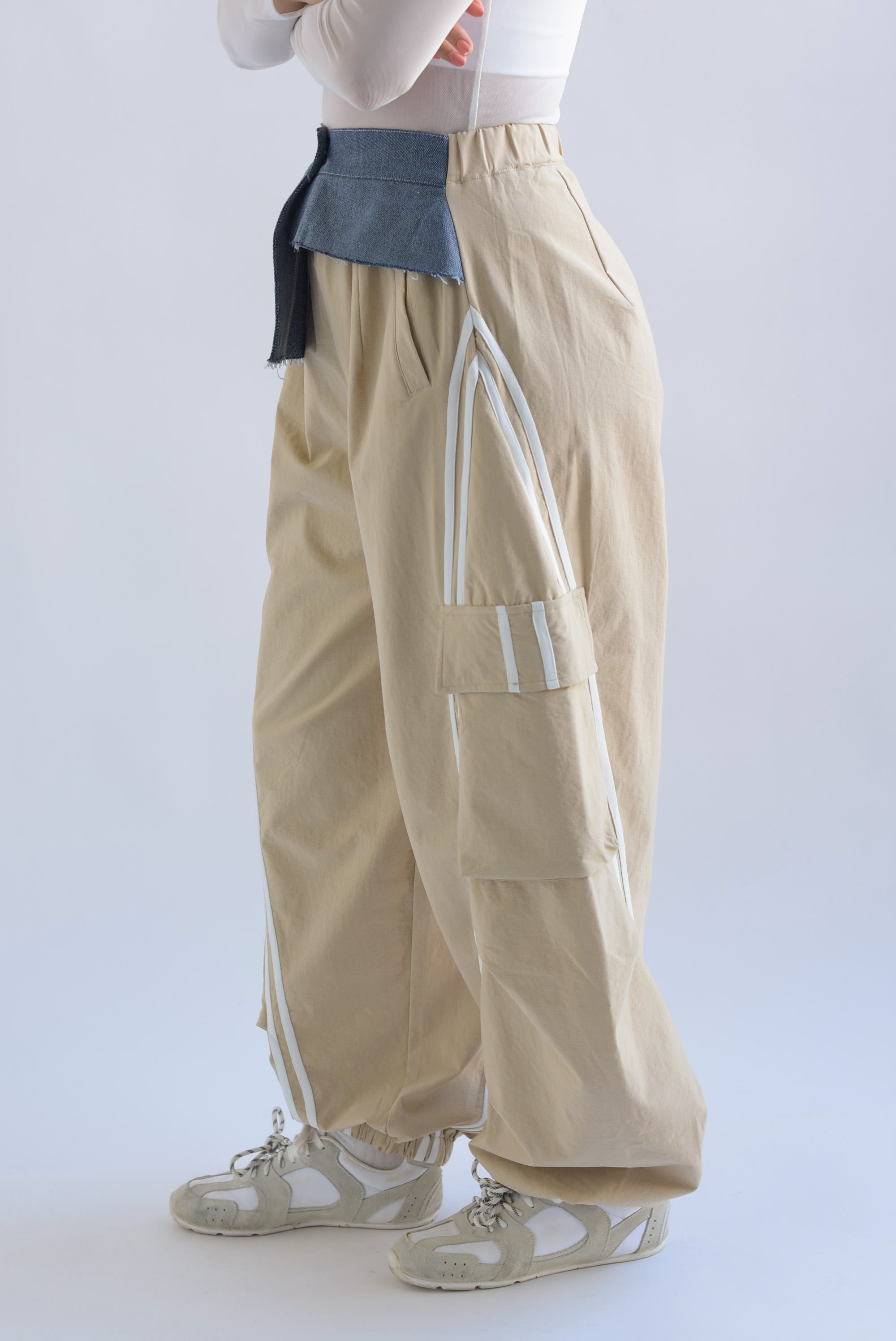 Pantalón globo track pretina denim Beige