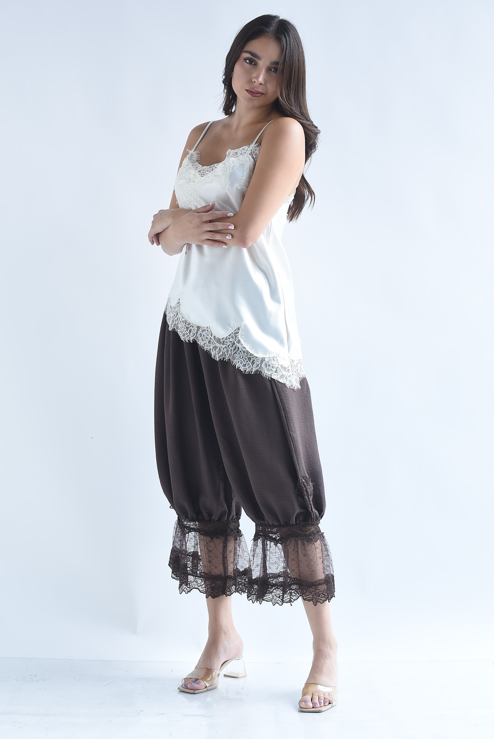 Pantalón globo capri olán encaje