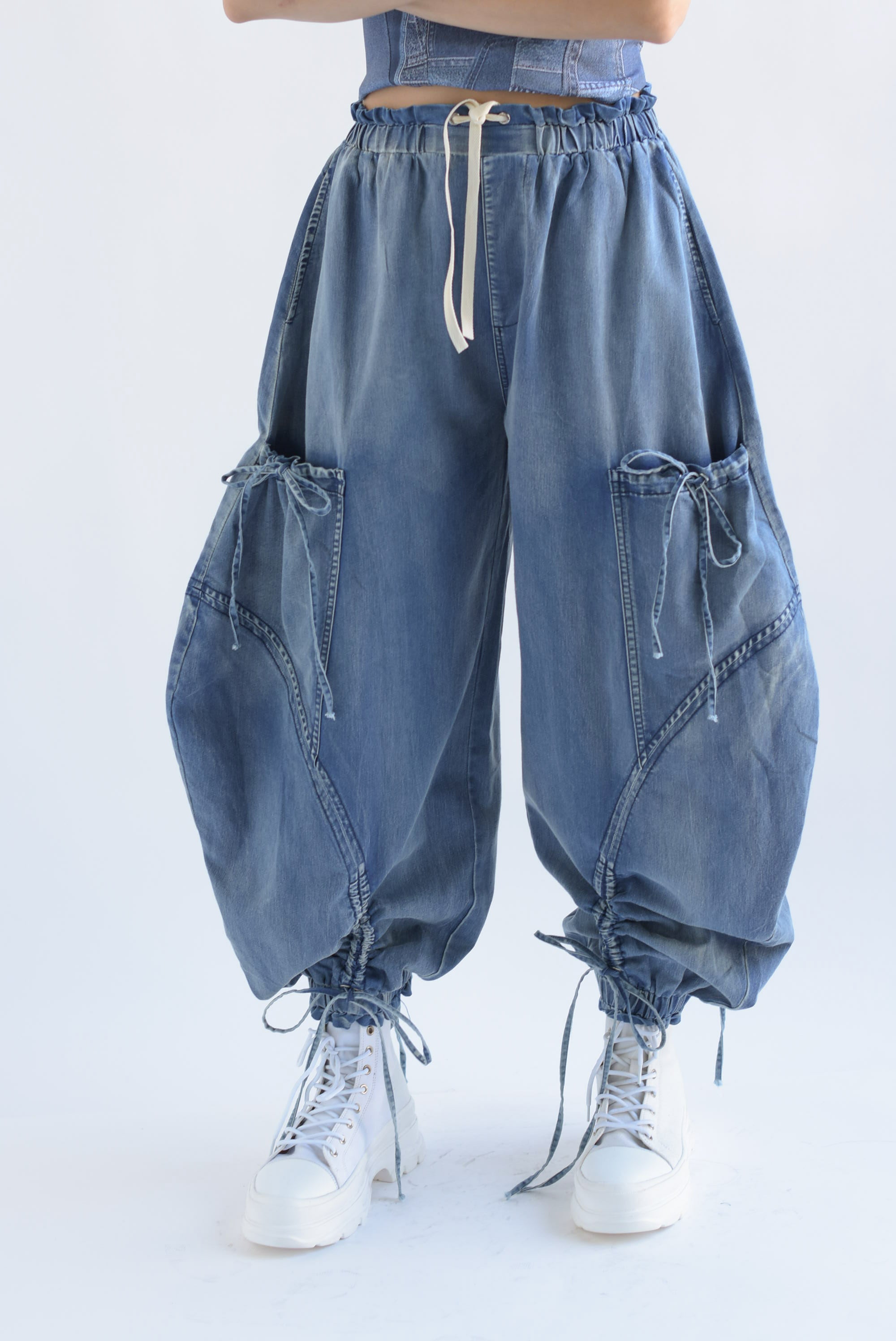 Pantalón globo jaretas Denim