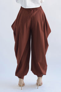 Fashion Styled Pantalón globo picos Marrón