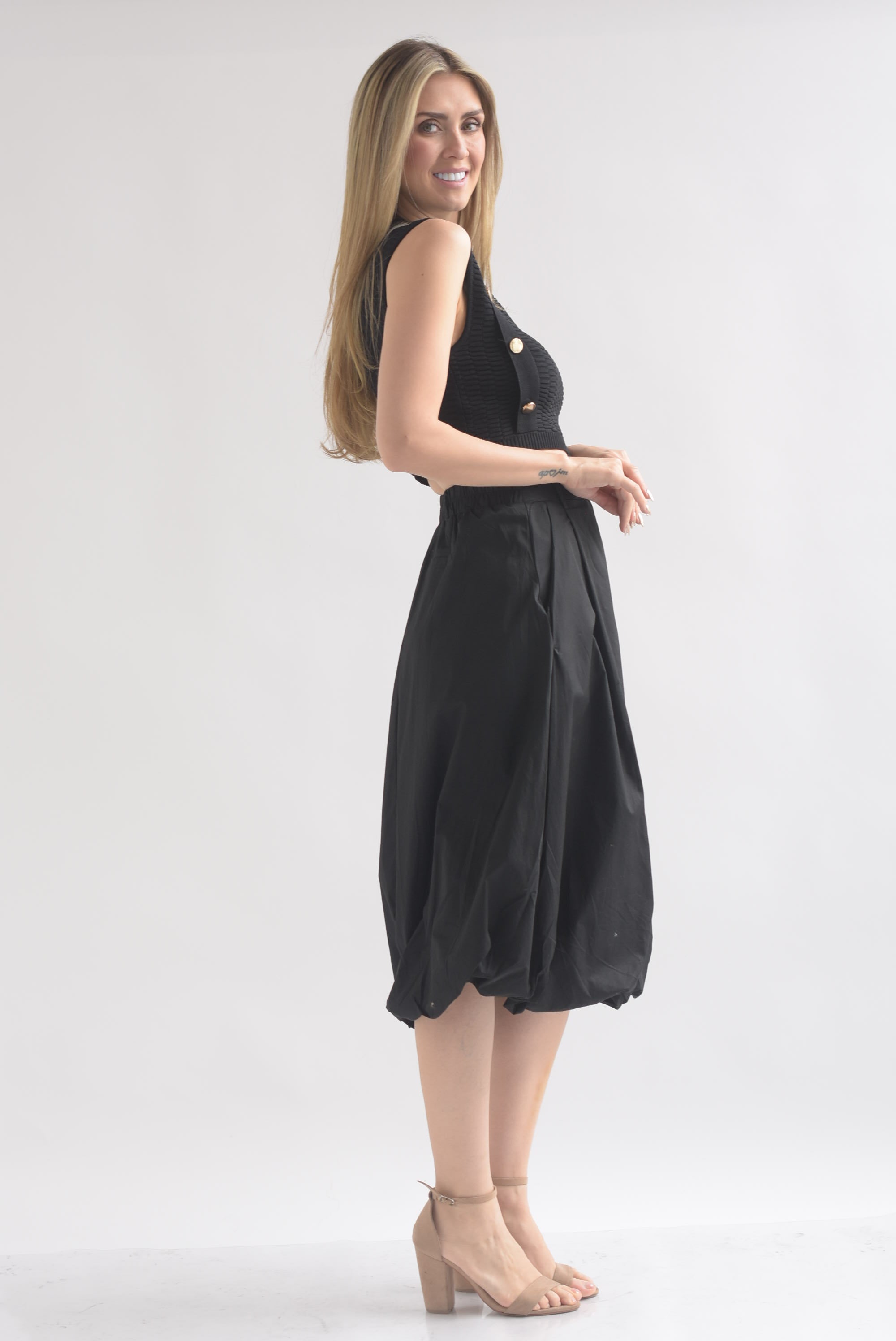 Falda globo con trabilla