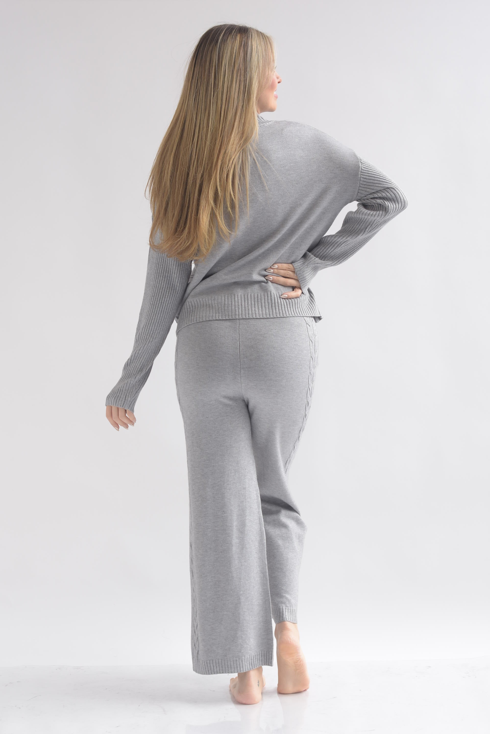 Set Pantalón brillos y Sweater punto canalé