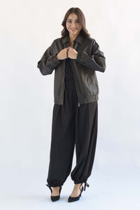 Fashion Styled Chamarra vinipiel desgaste Negro