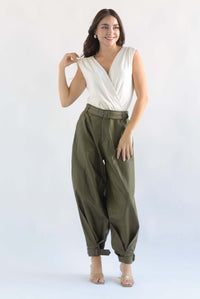 Fashion Styled Pantalón globo vinipiel Verde Olivo