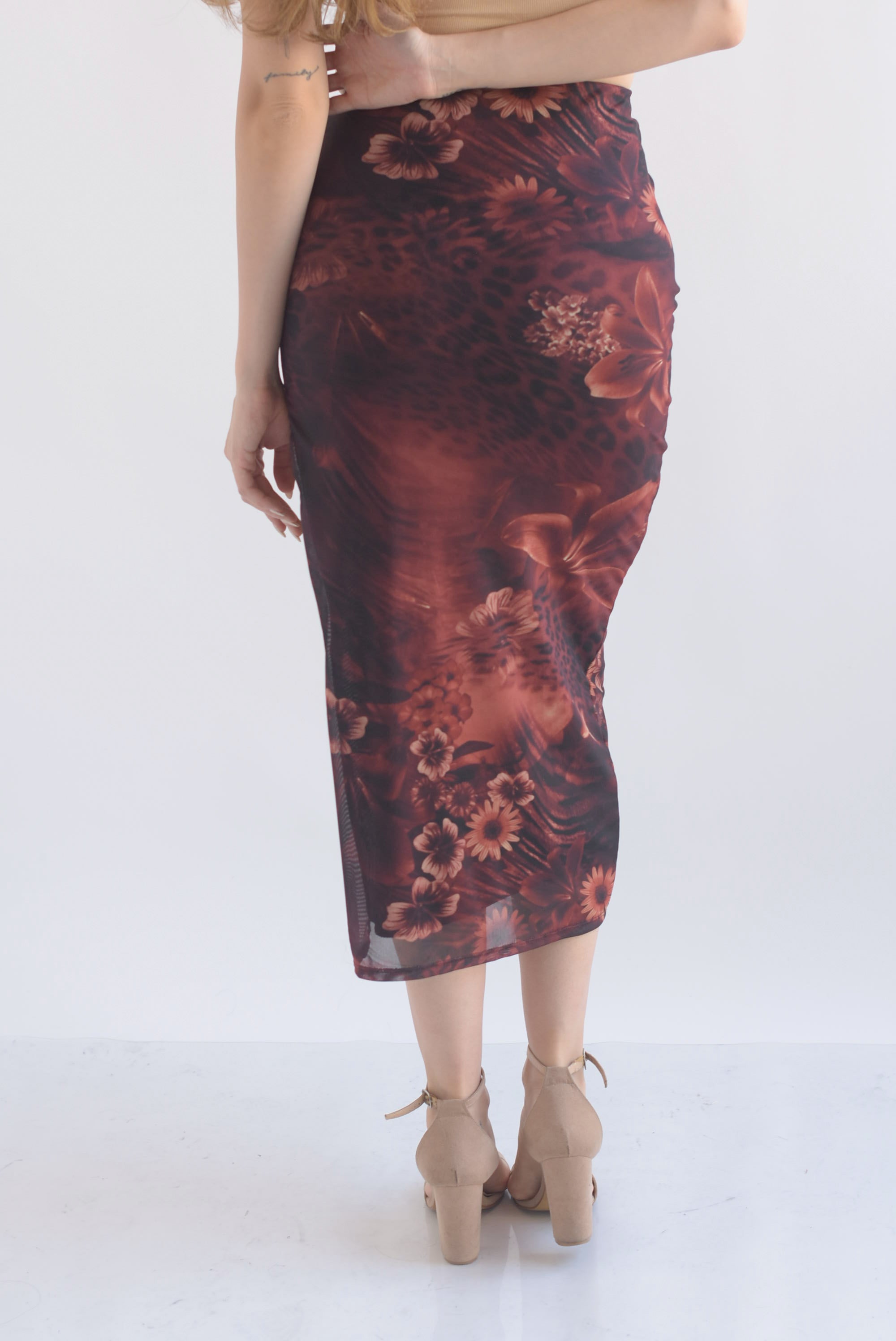 Falda lápiz mesh flores