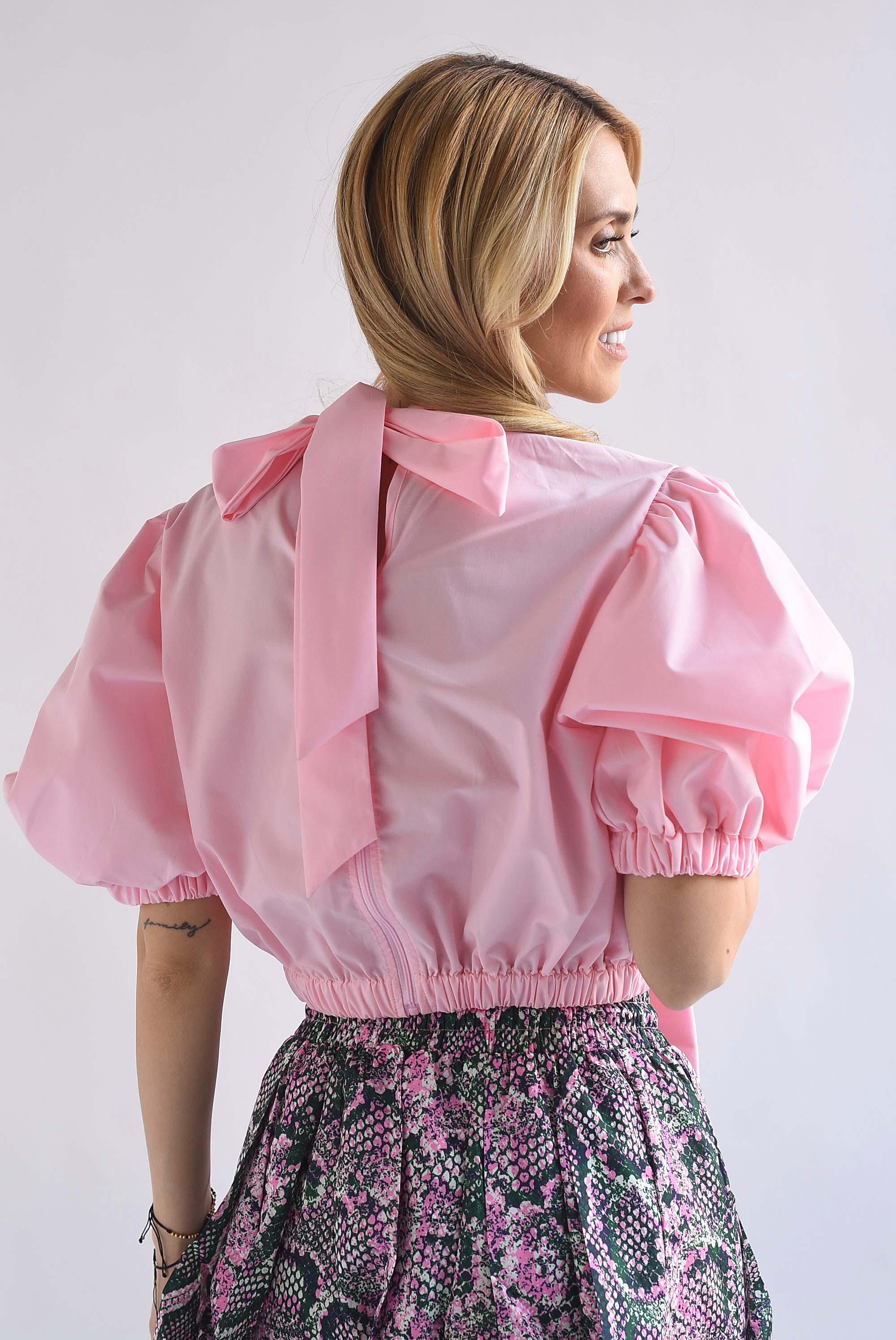 Blusa manga globo moño plisado