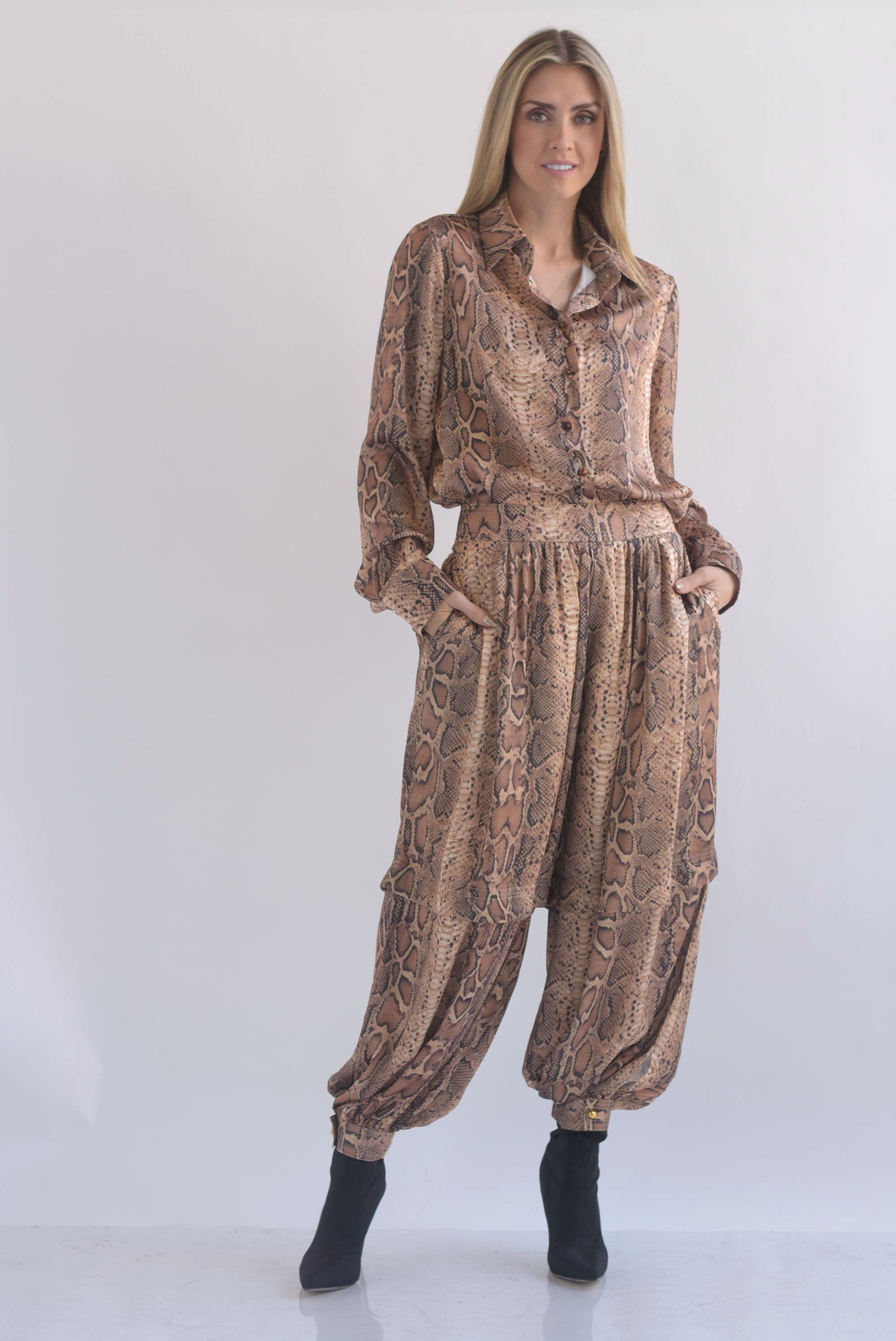 Set Pantalón globo y Camisa snake print