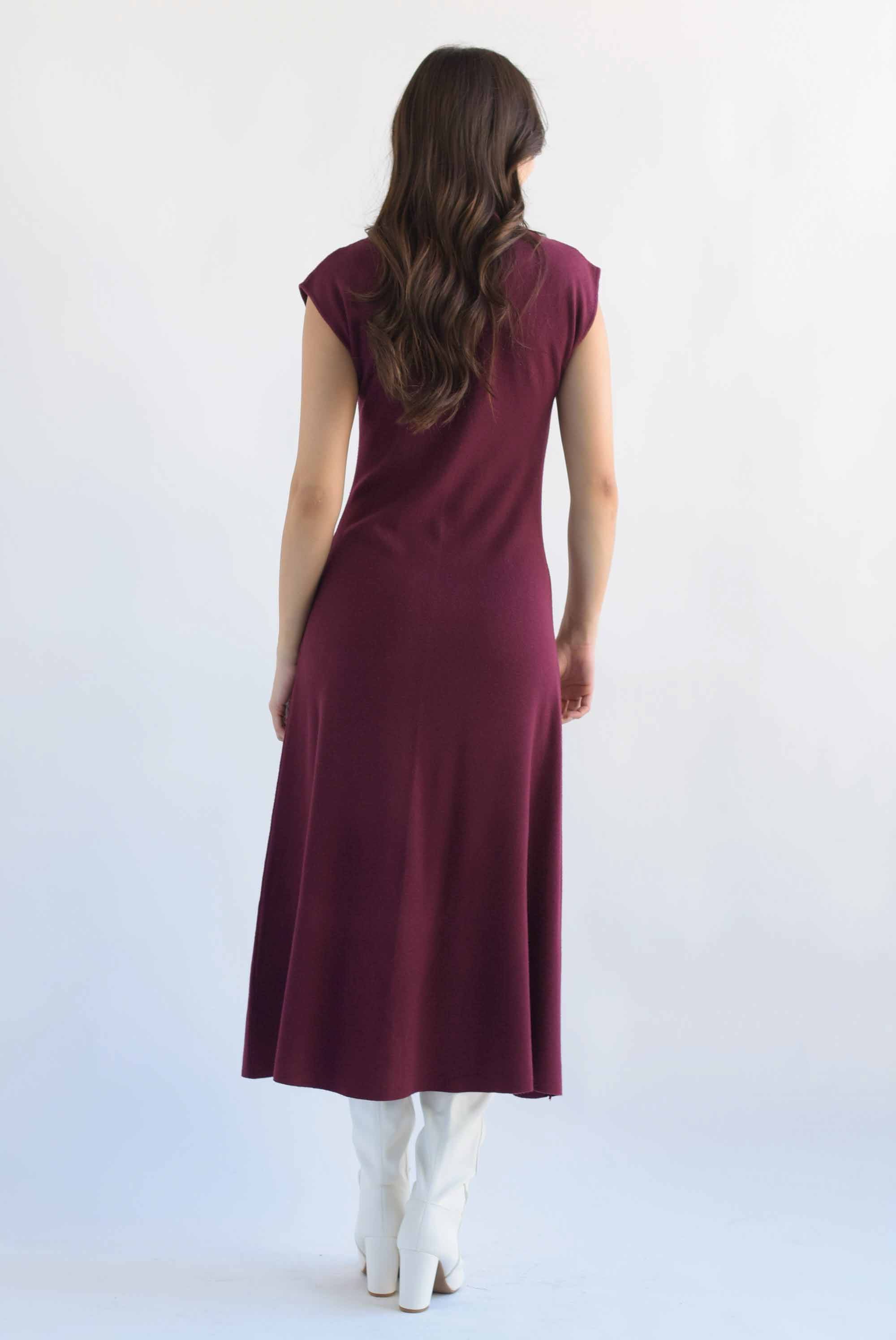 Vestido largo punto cuello perkins Vino