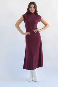 Fashion Styled Vestido largo punto cuello perkins Vino