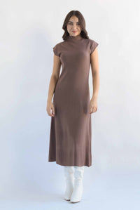 Fashion Styled Vestido largo punto cuello perkins Café