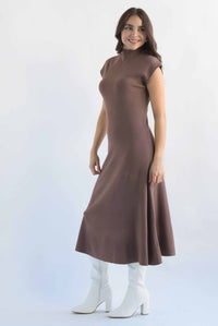 Fashion Styled Vestido largo punto cuello perkins Café