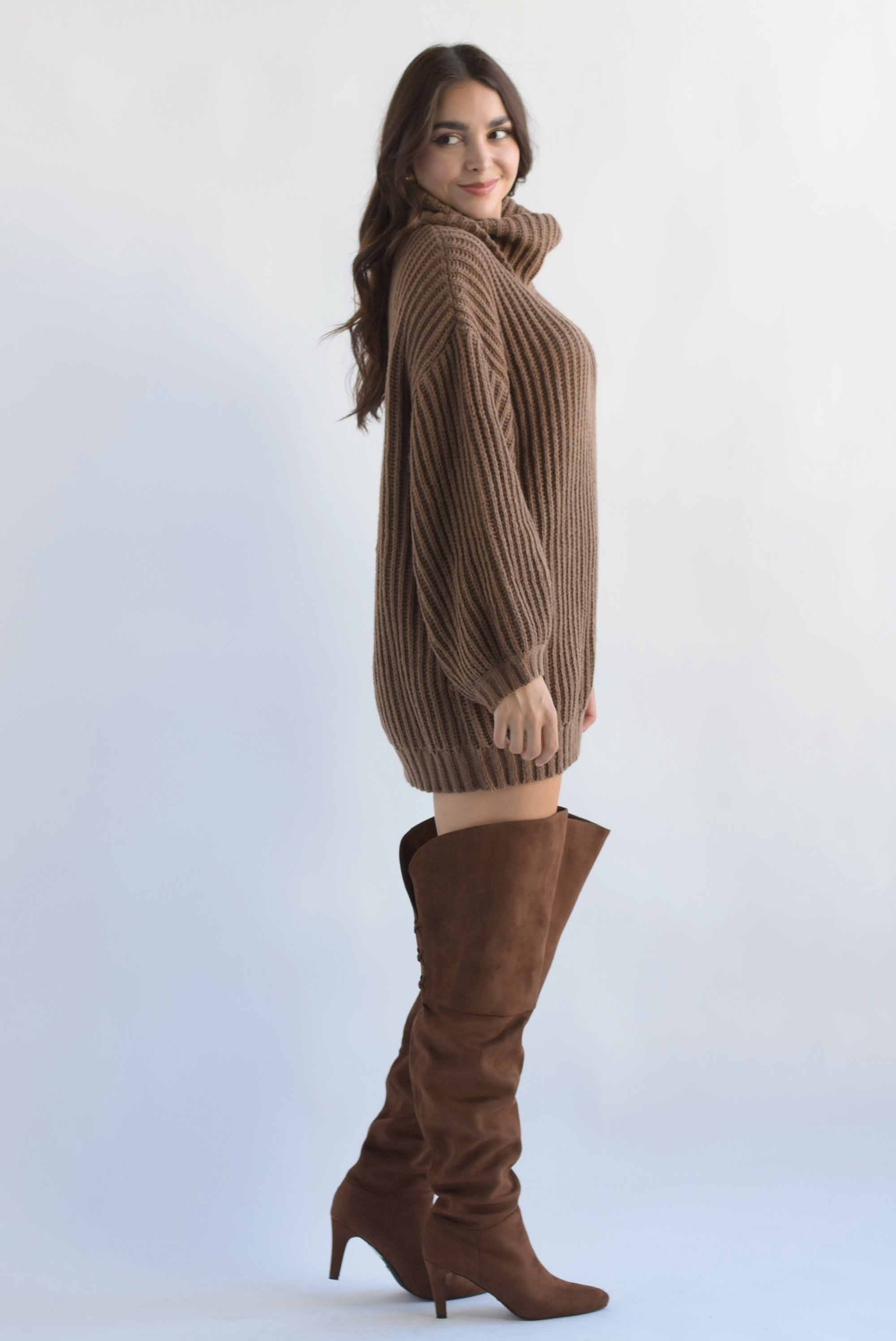 Sweater dress cuello alto Café