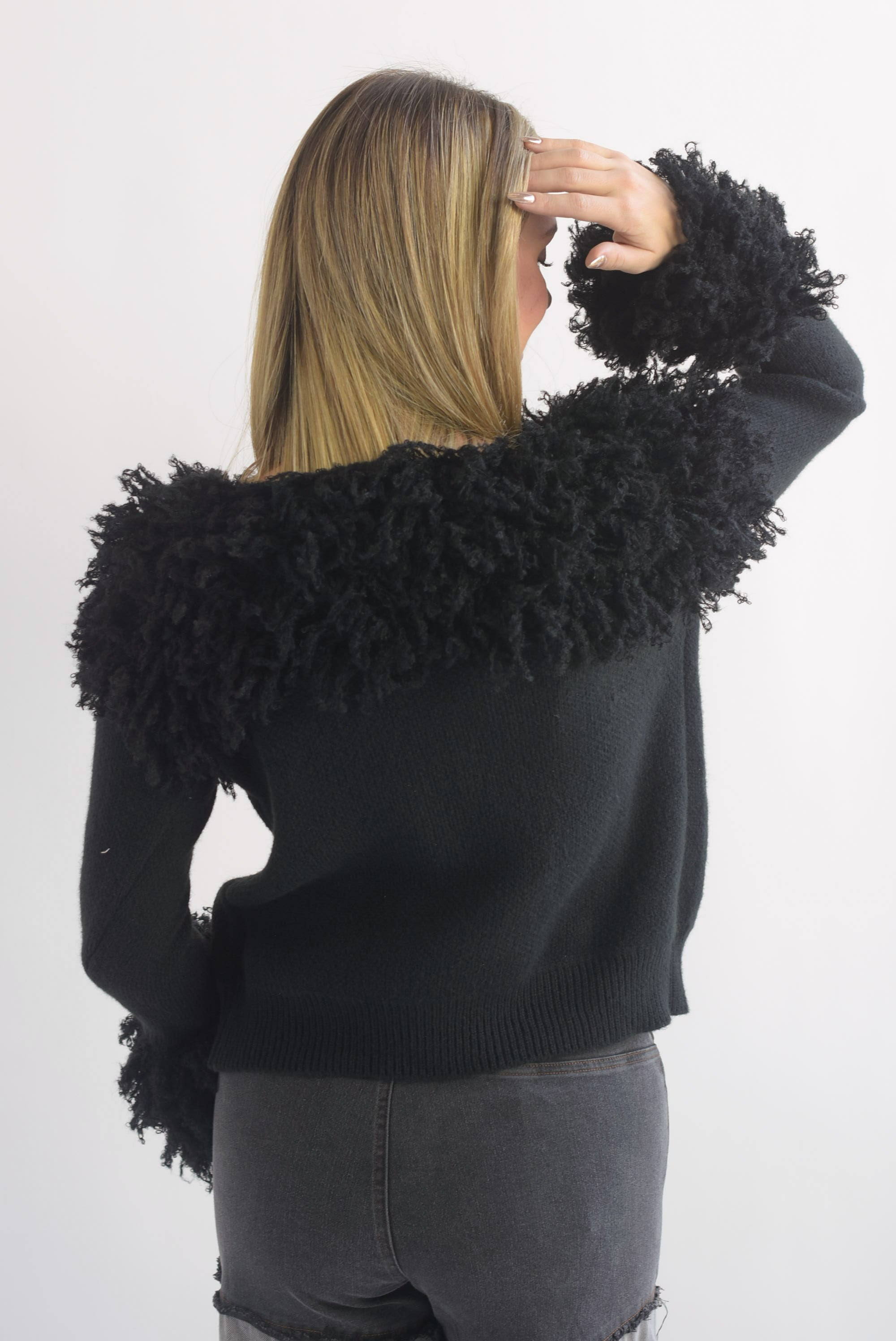 Sweater cuello y puños fur shaggy