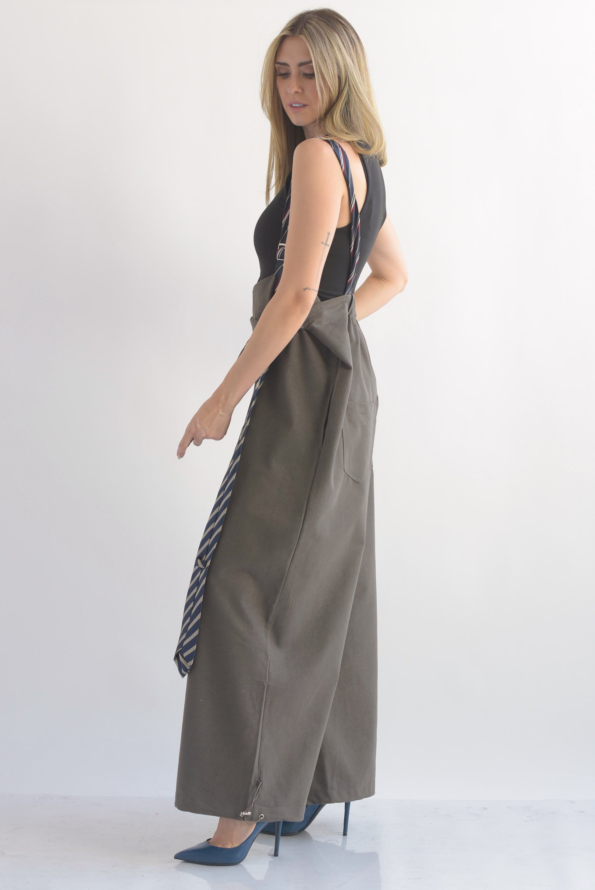 Pantalón faldón envolvente tirante corbata