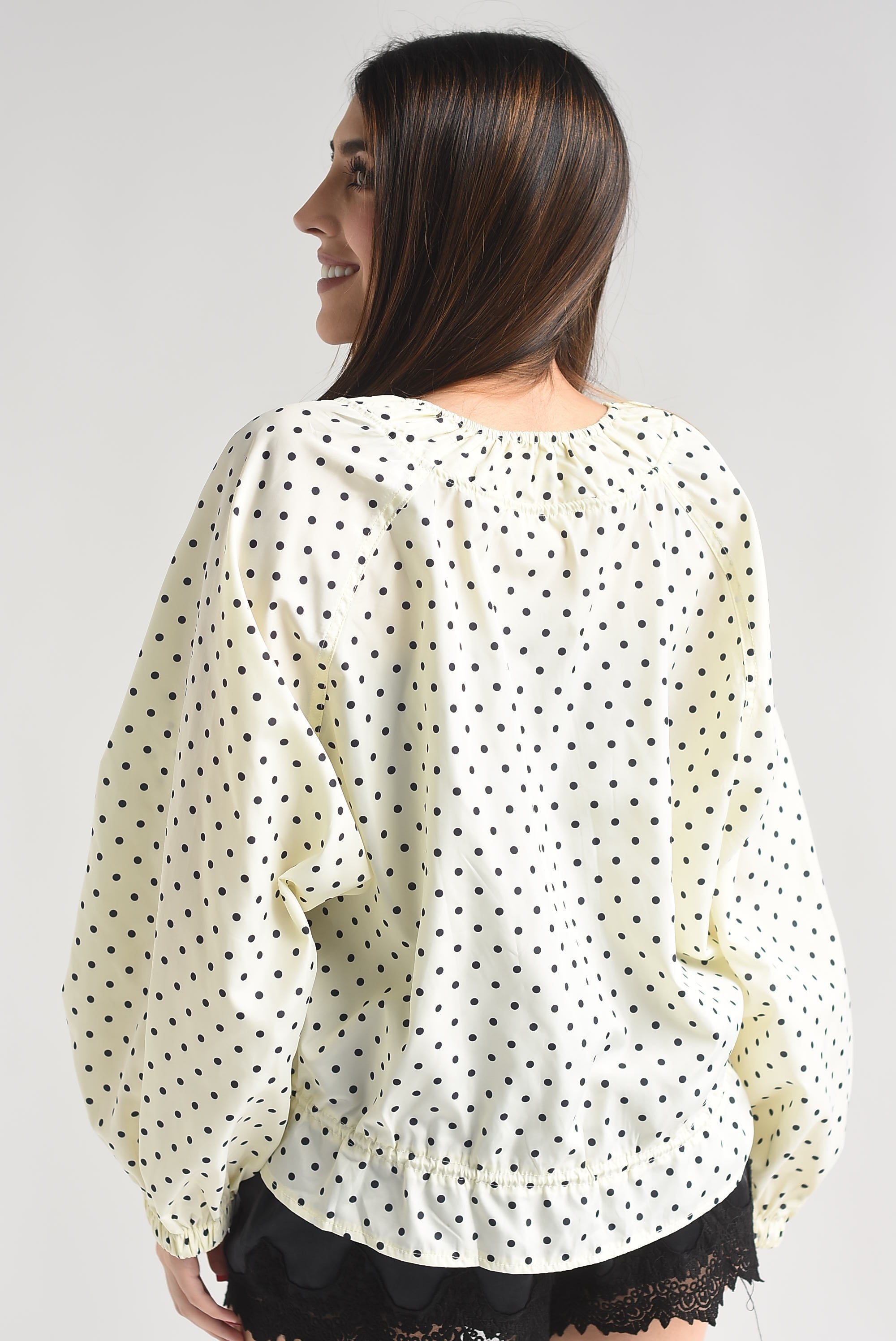 Chamarra impermeable polka dots