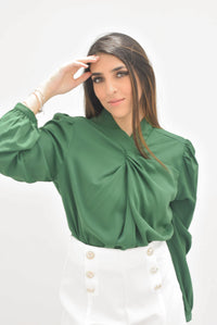 Fashion Styled Blusa nudo en cuello Verde