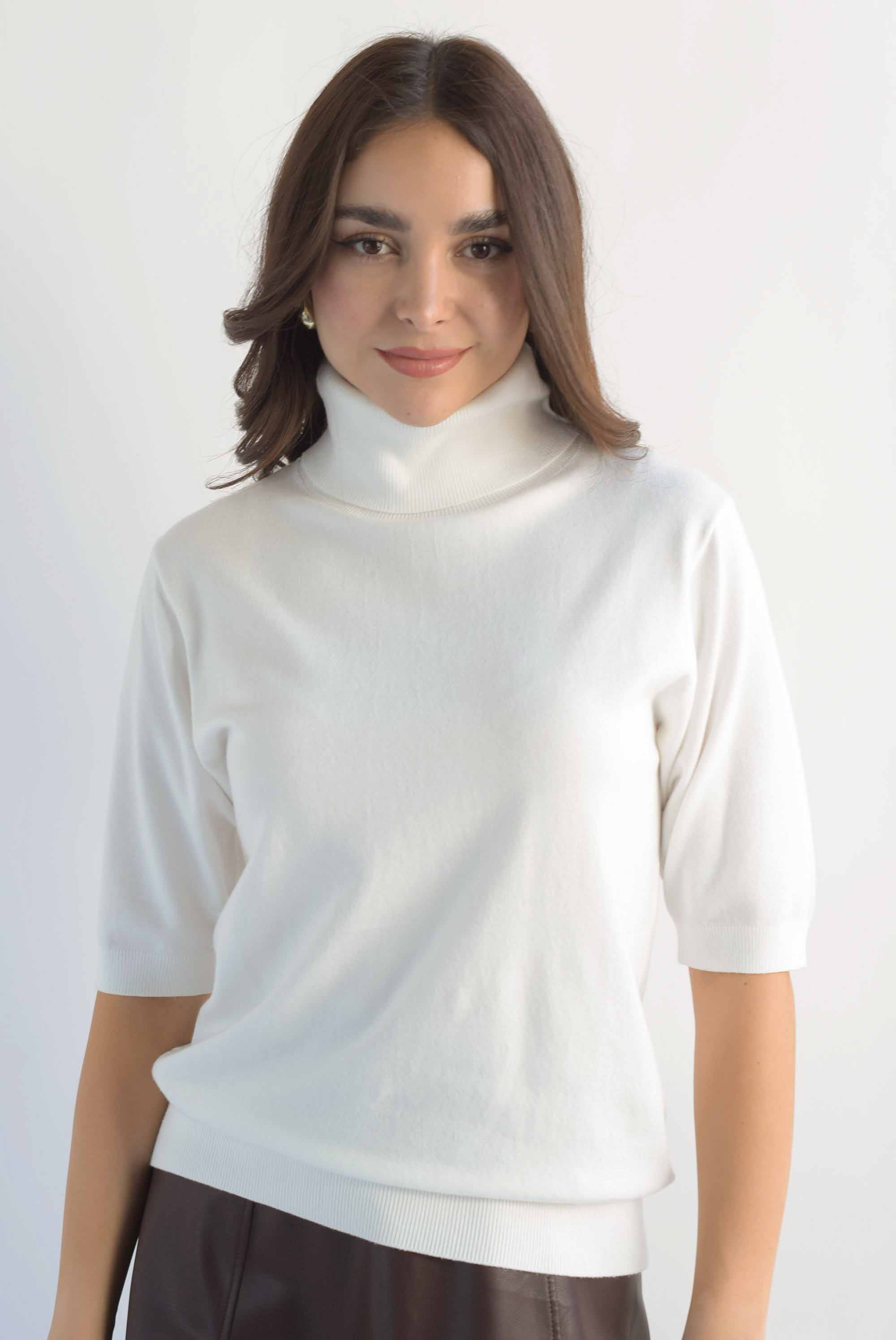 Blusa punto cuello alto manga corta Blanco