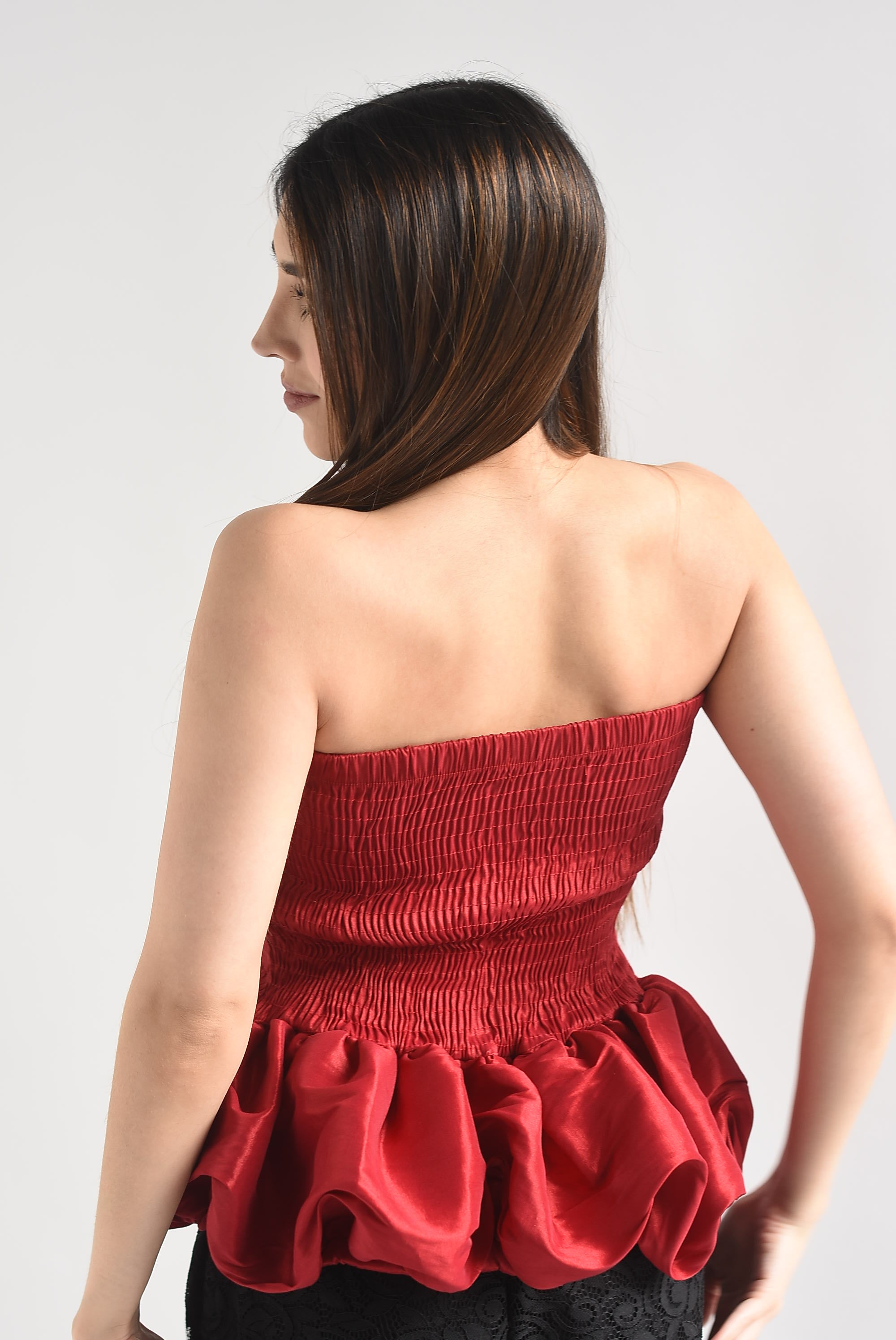 Top strapless globo peplum Rojo