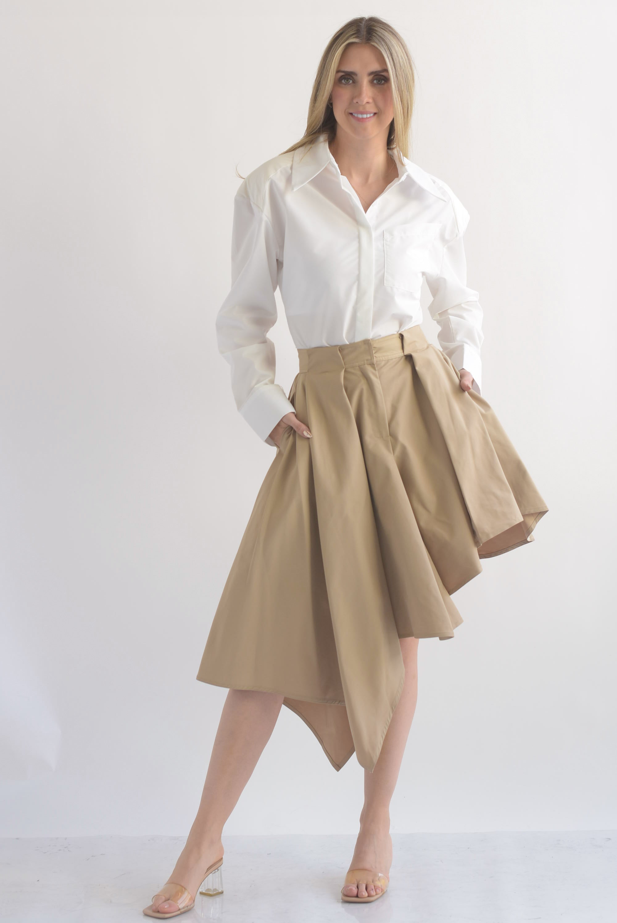 Falda tablas asimétrica