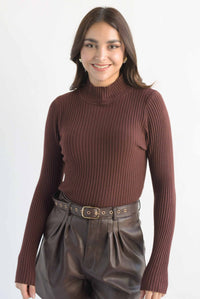 Fashion Styled Sweater canalé cuello alto Café