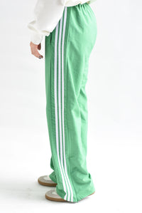 Fashion Styled Pantalón nylon track Verde