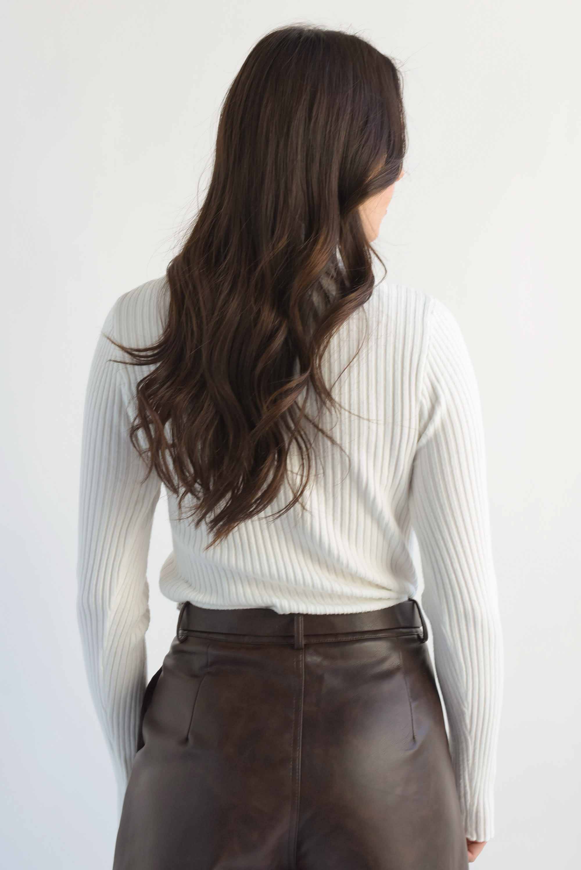 Sweater canalé cuello alto Blanco