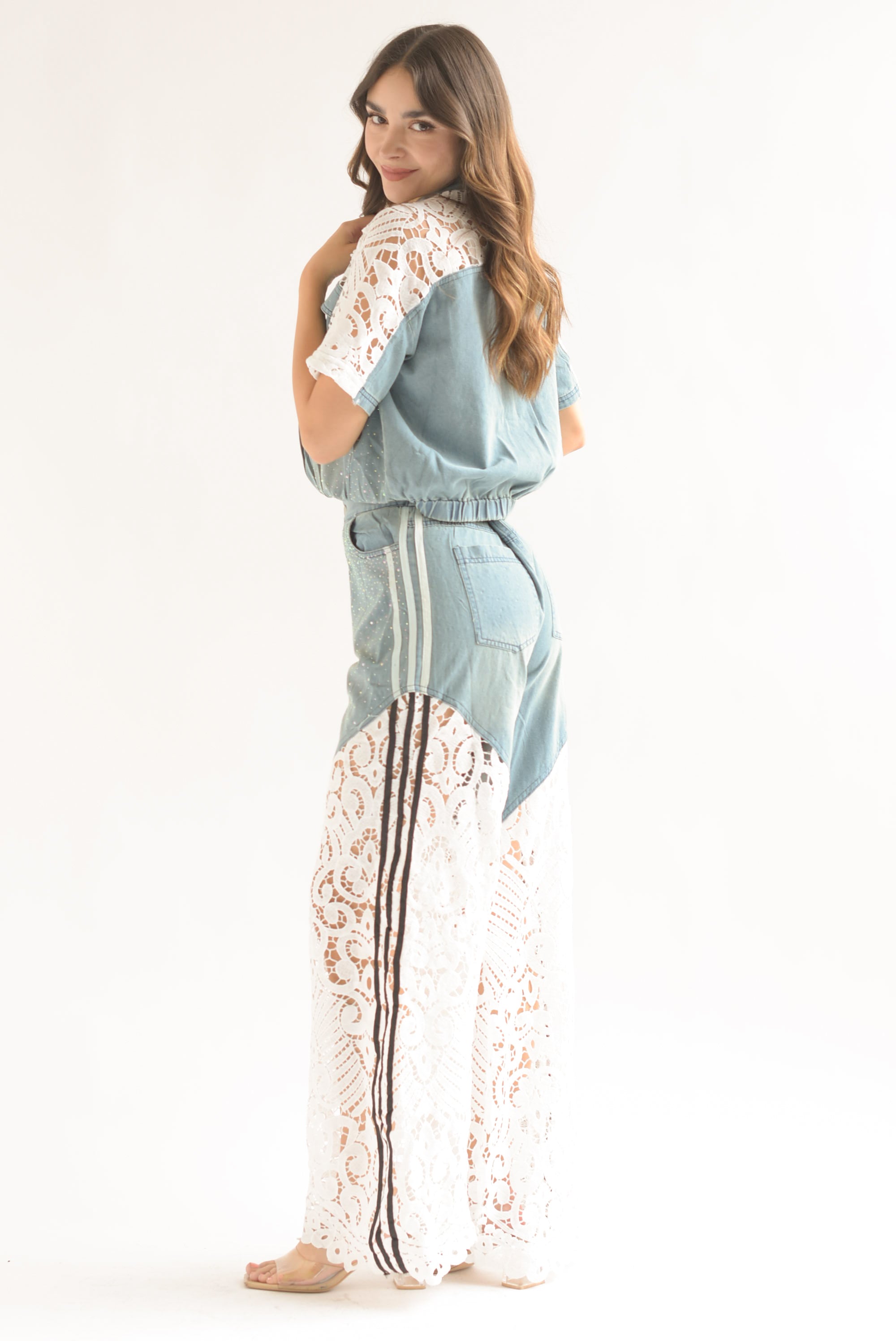 Set Pantalón track y Blusa Denim encaje brillos