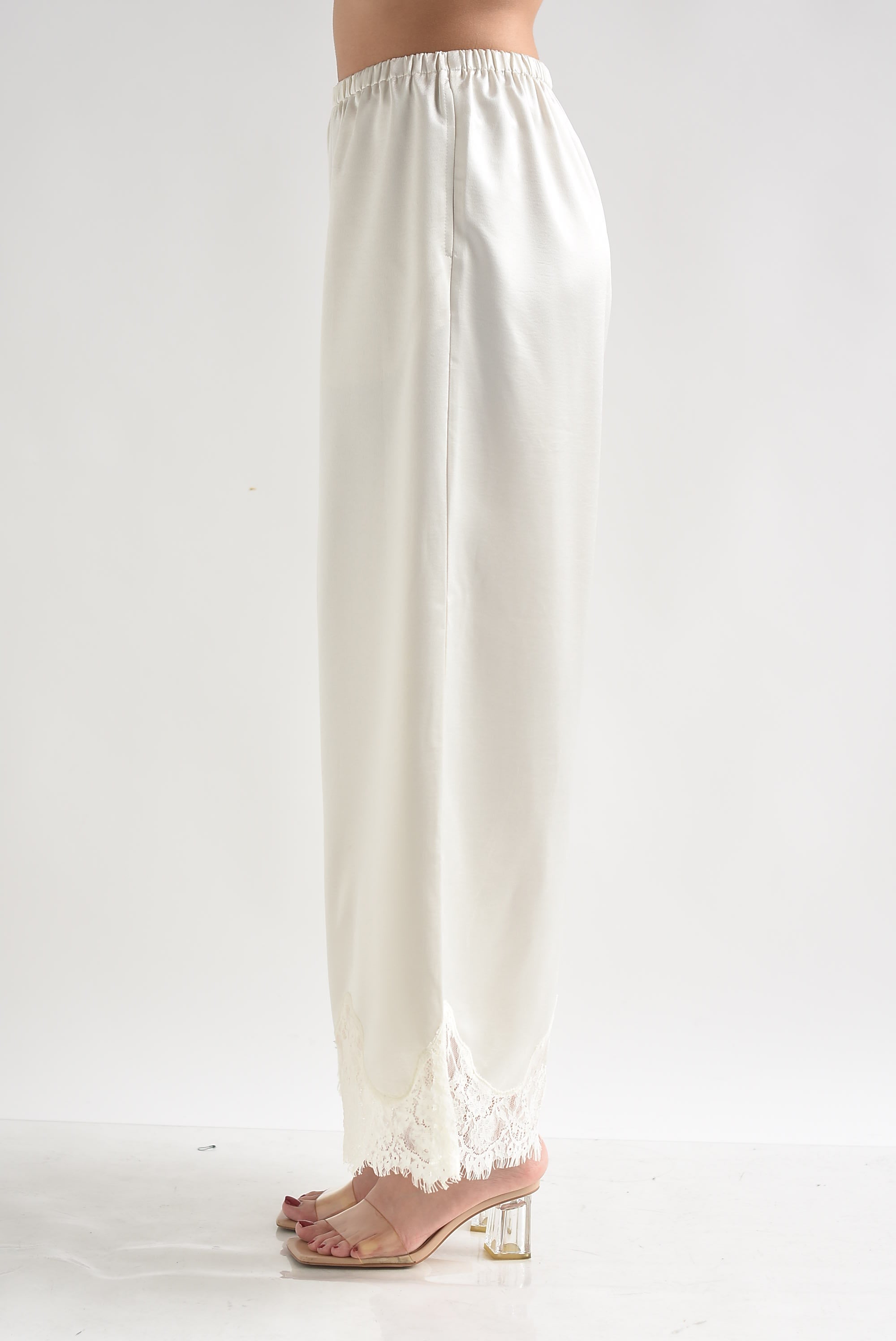 Pantalón lencero satín encaje