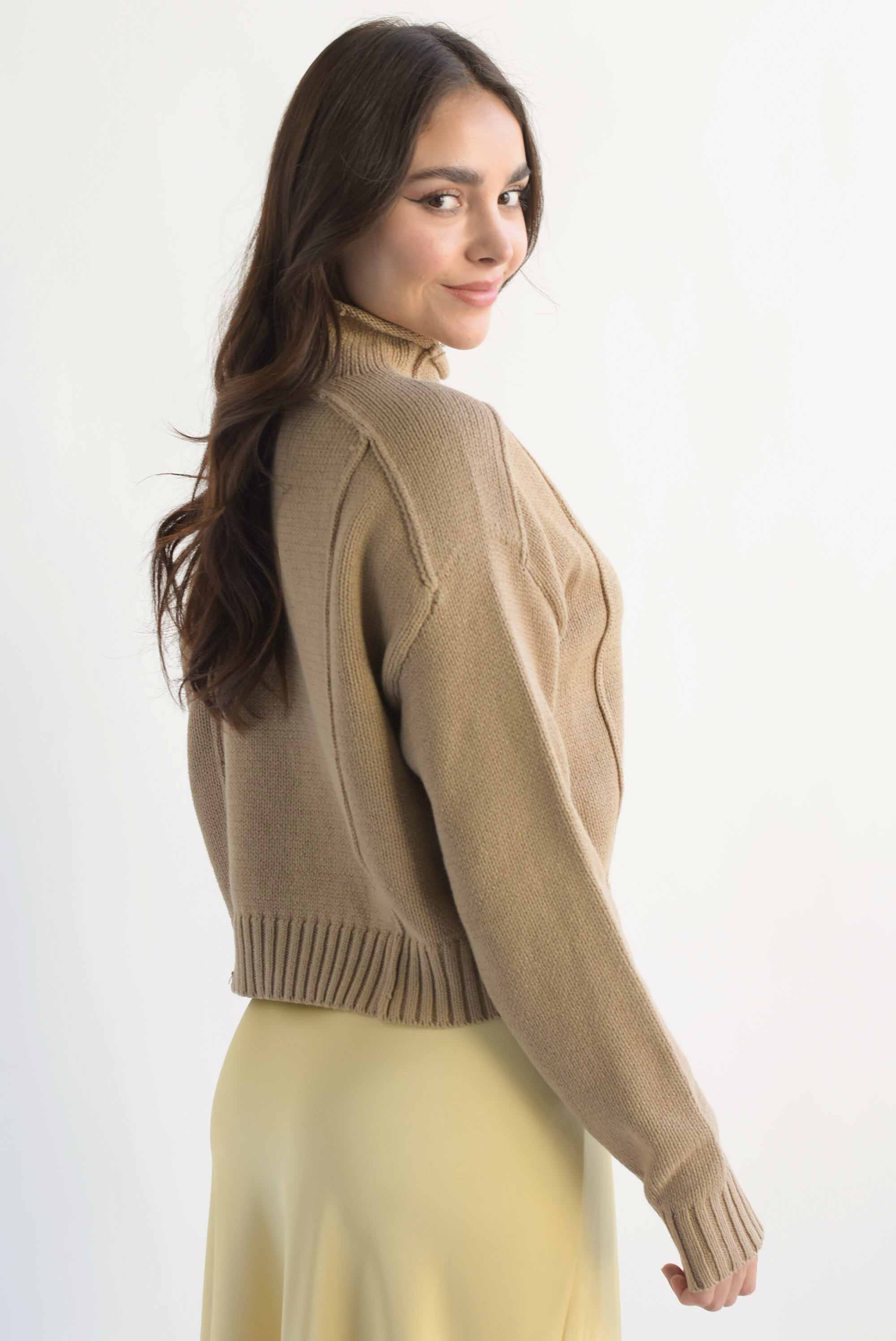 Sweater costuras cuello alto Moka