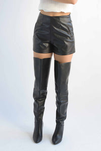 Fashion Styled Short vinipiel bolsillos simulados Negro