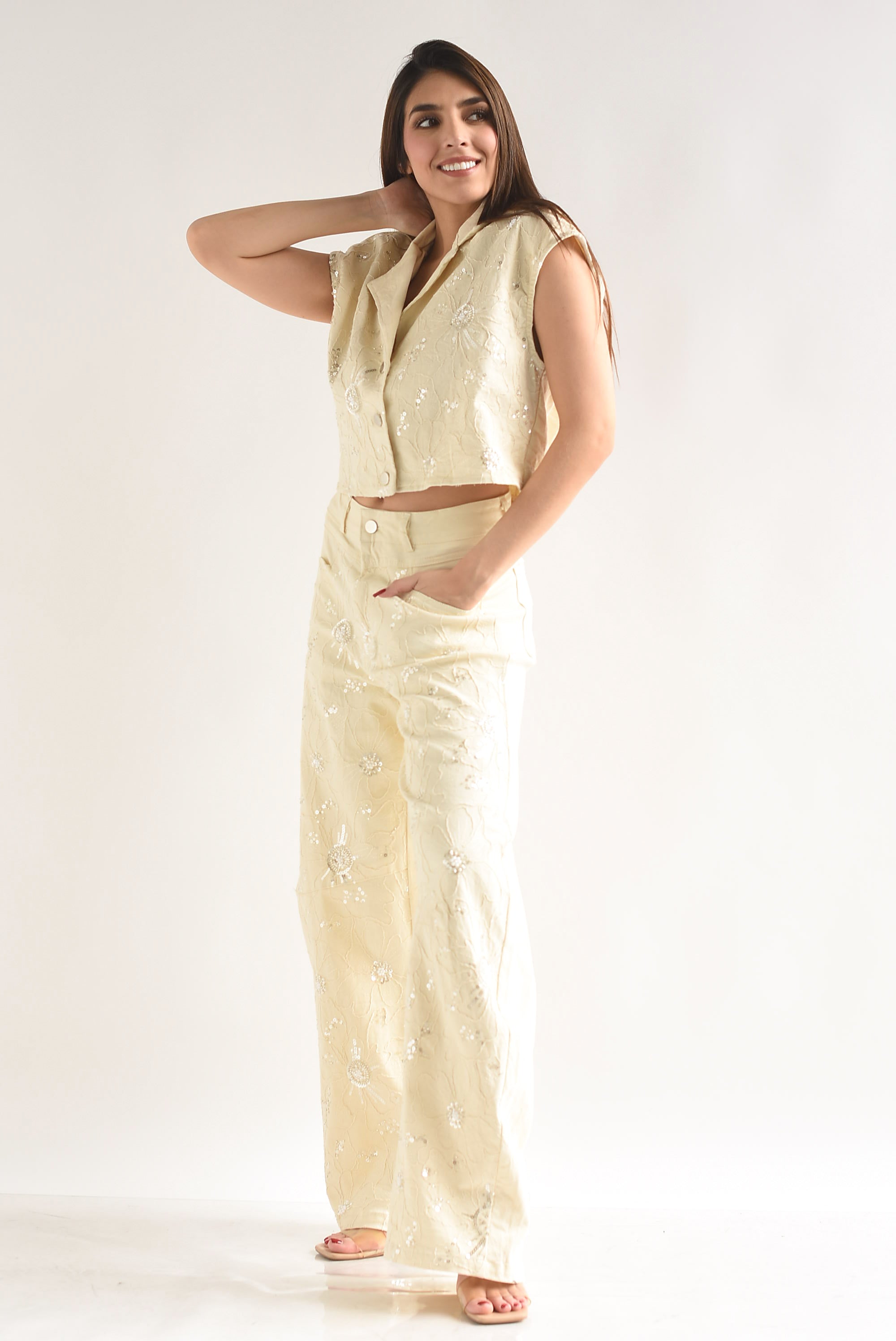 Set Jeans barrel y Blusa Chaleco flores