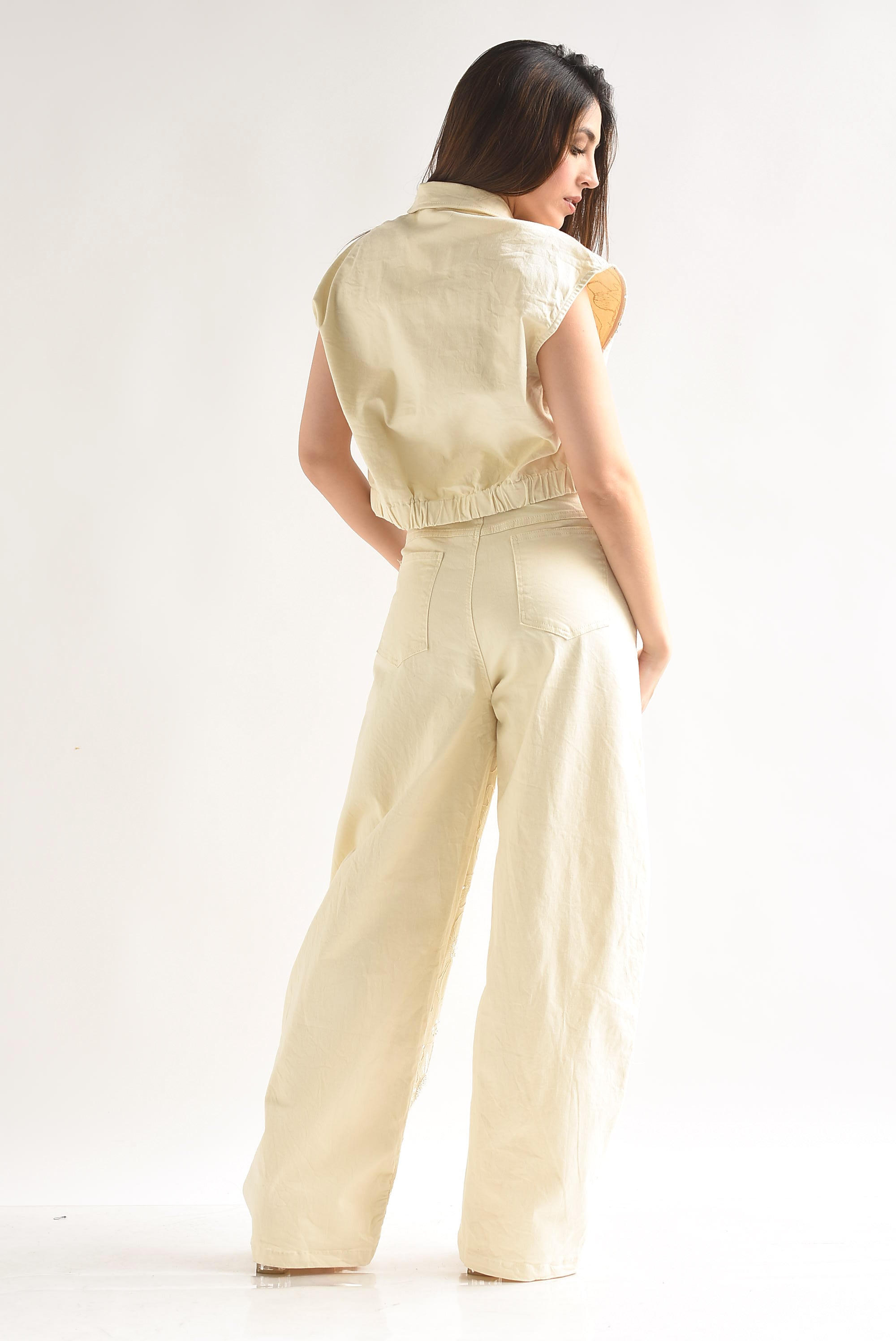 Set Jeans barrel y Blusa Chaleco flores