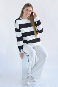 Fashion Styled Set Pantalón track y Sweater franjas punto Blanco