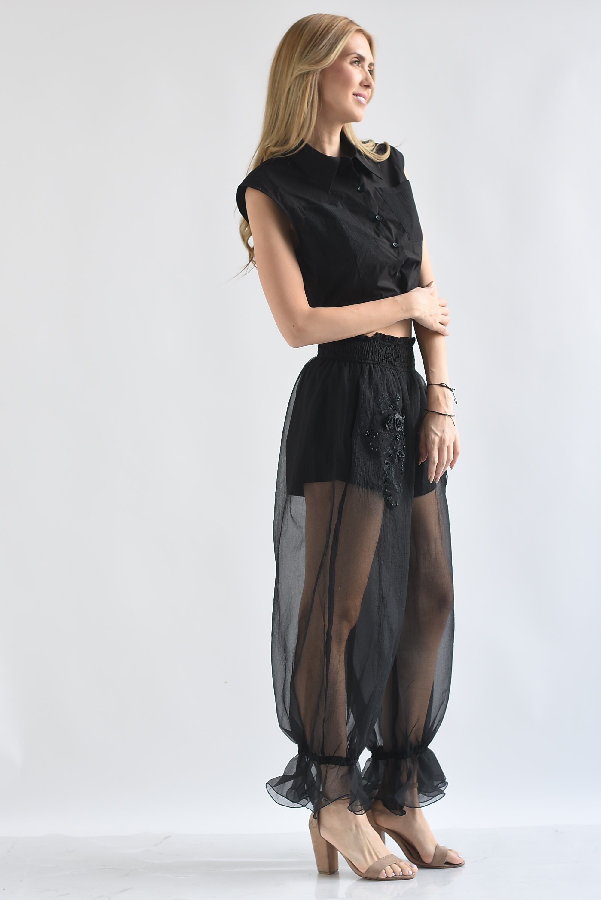 Set Pantalón Bloomers y Blusa flores bordadas