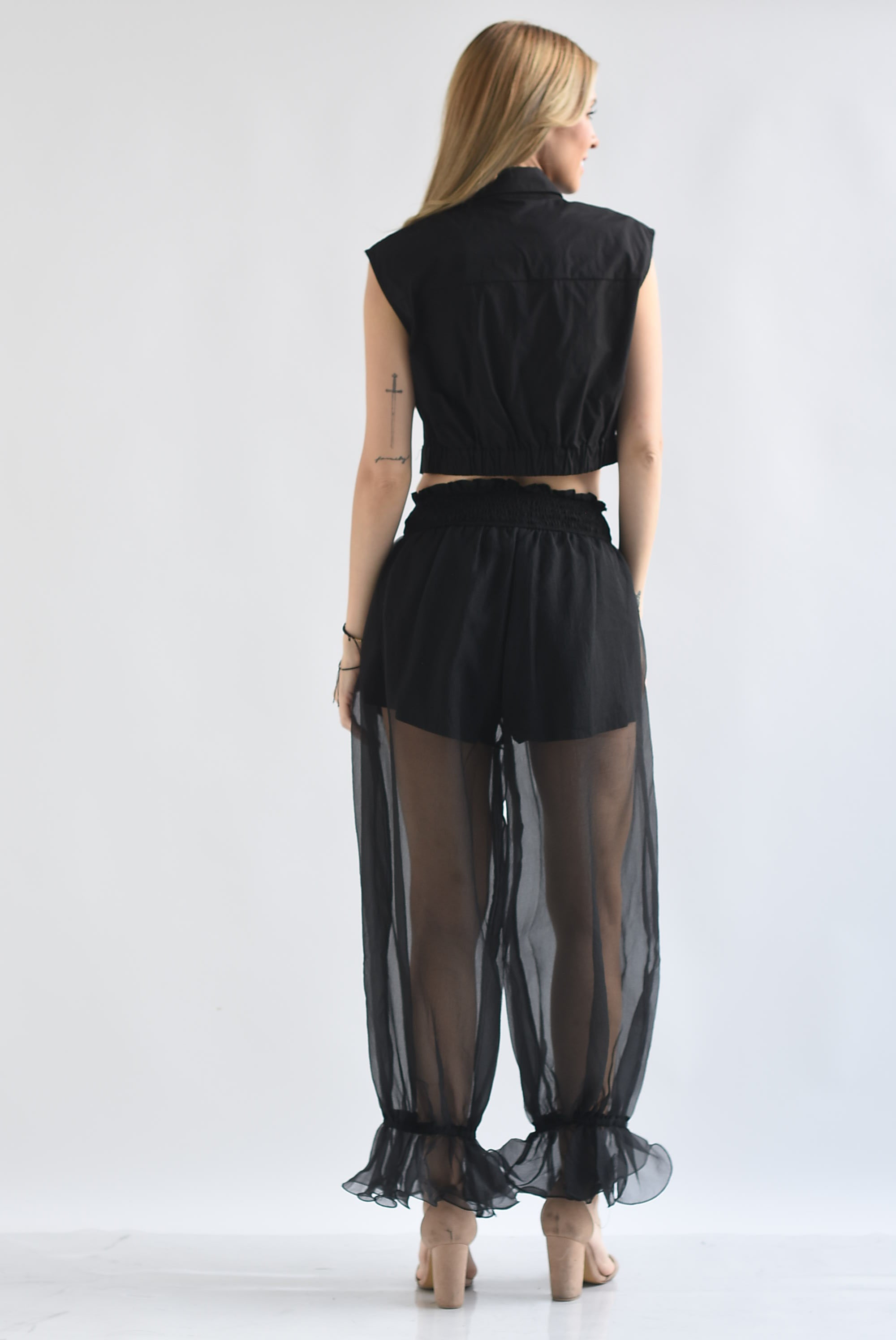 Set Pantalón Bloomers y Blusa flores bordadas