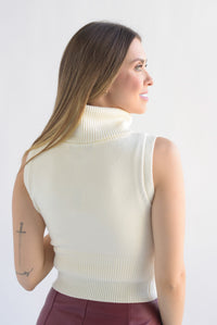 Fashion Styled Blusa sin manga punto cuello alto Ivory