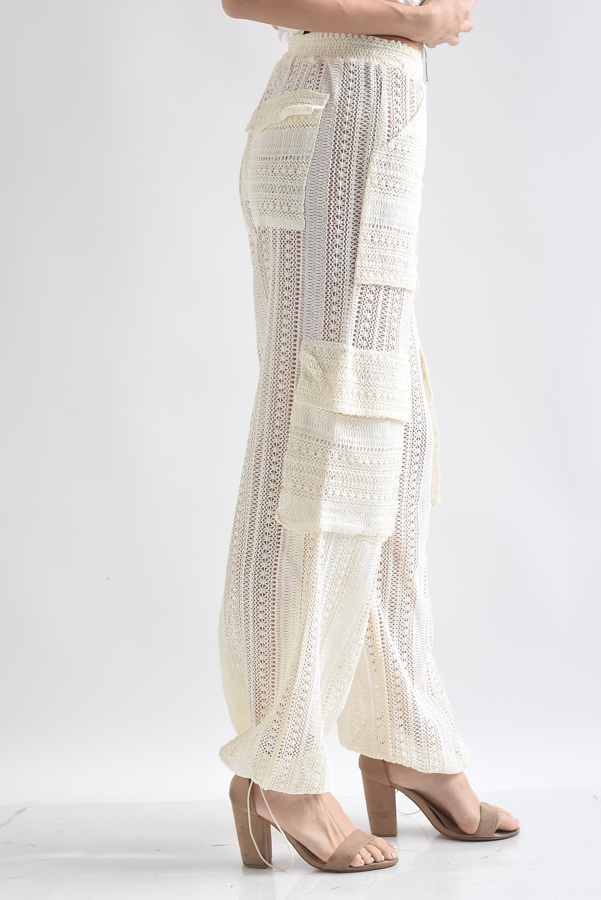Pantalón crochet cargo Crudo
