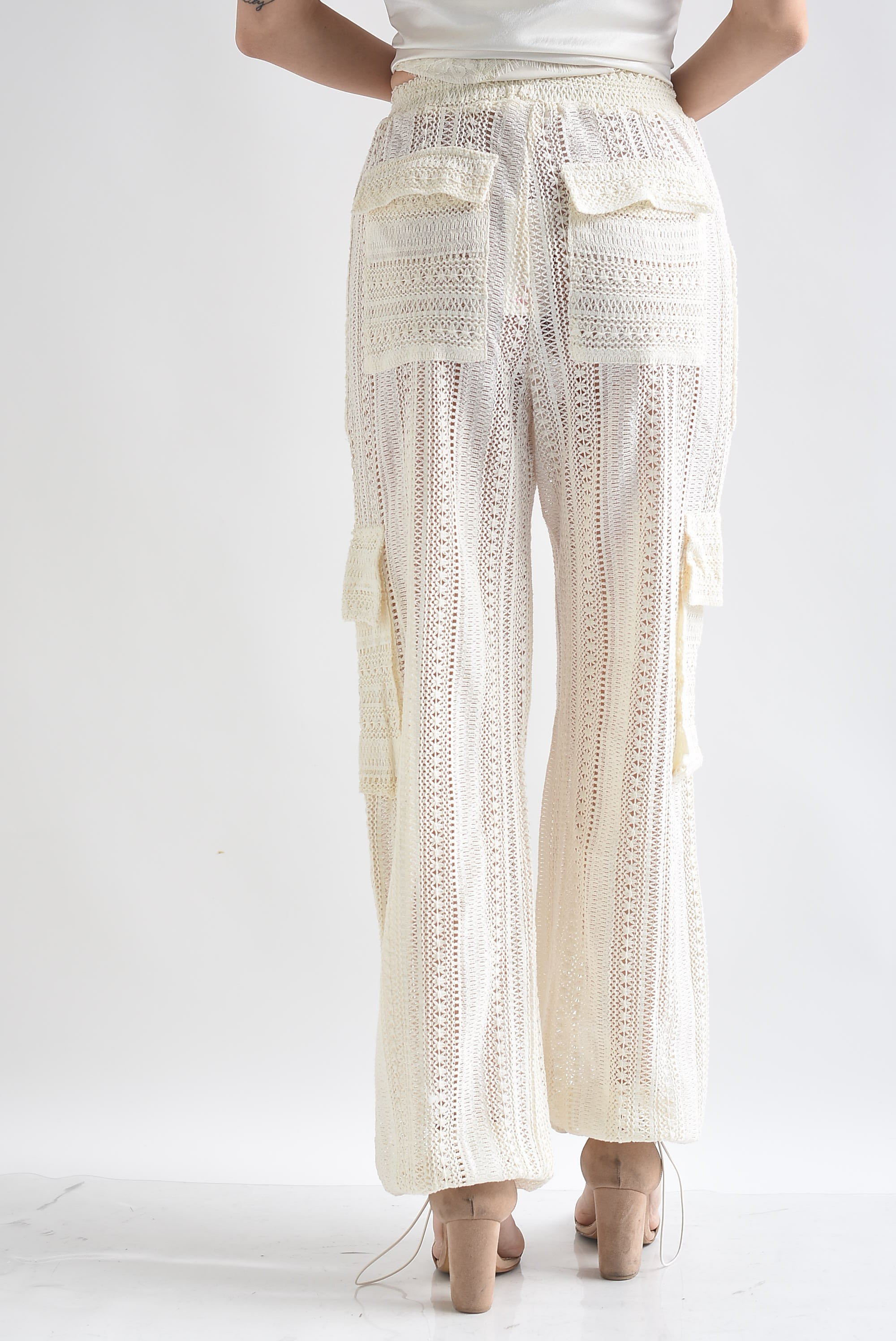 Pantalón crochet cargo Crudo