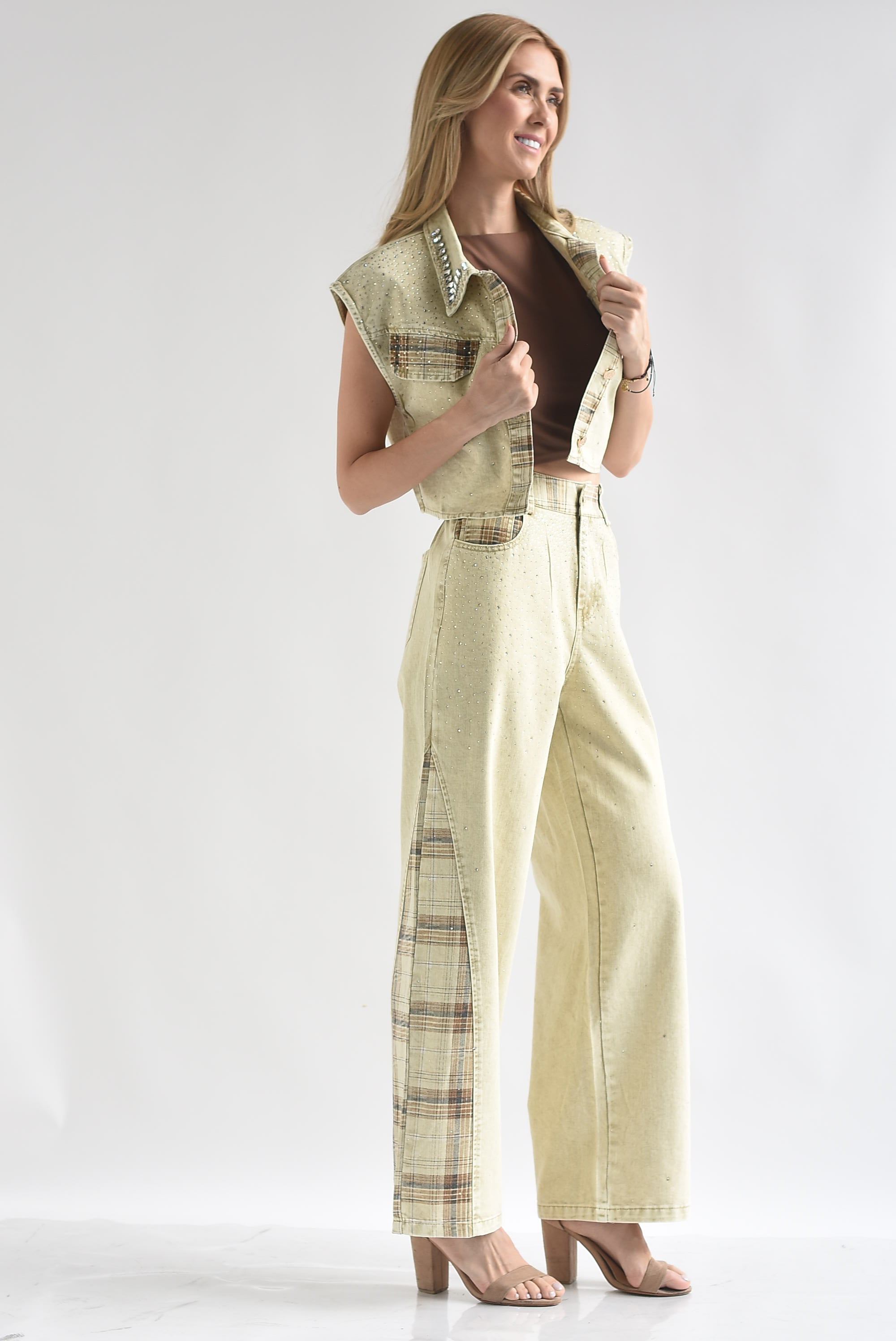 Set Jeans y Blusa Chaleco cuadros y brillos