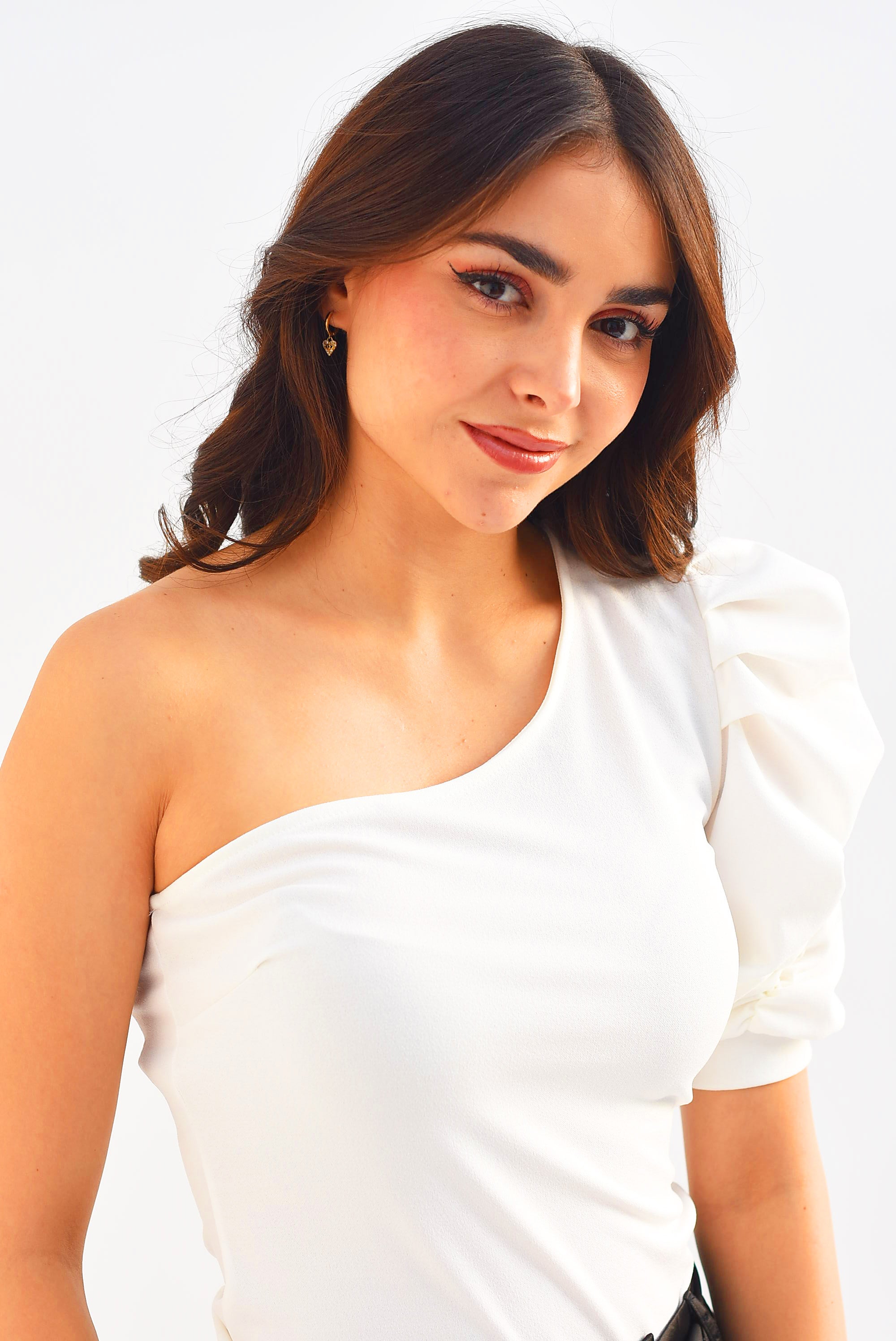 Blusa una manga puffy Blanca