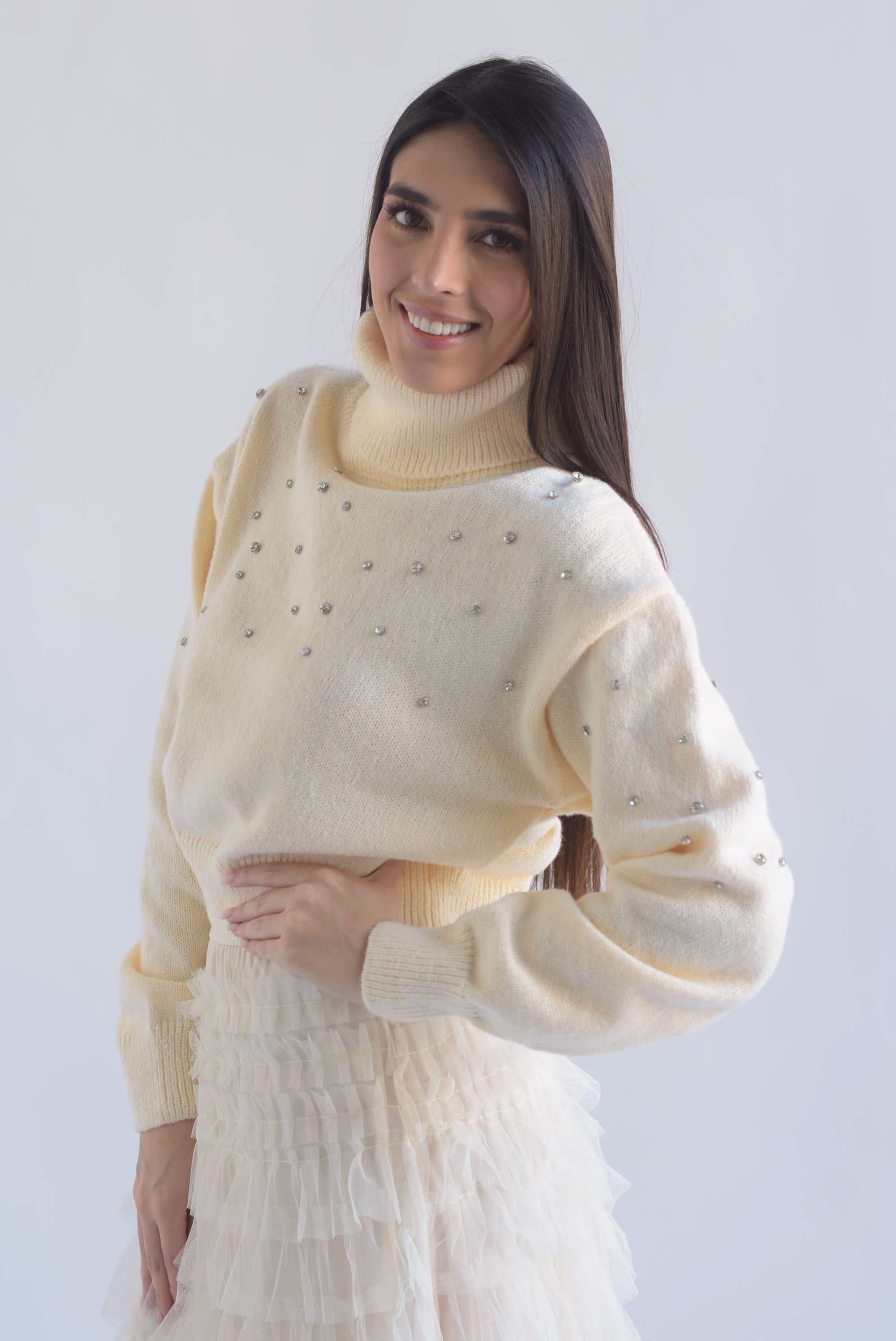 Sweater cuello alto brillos