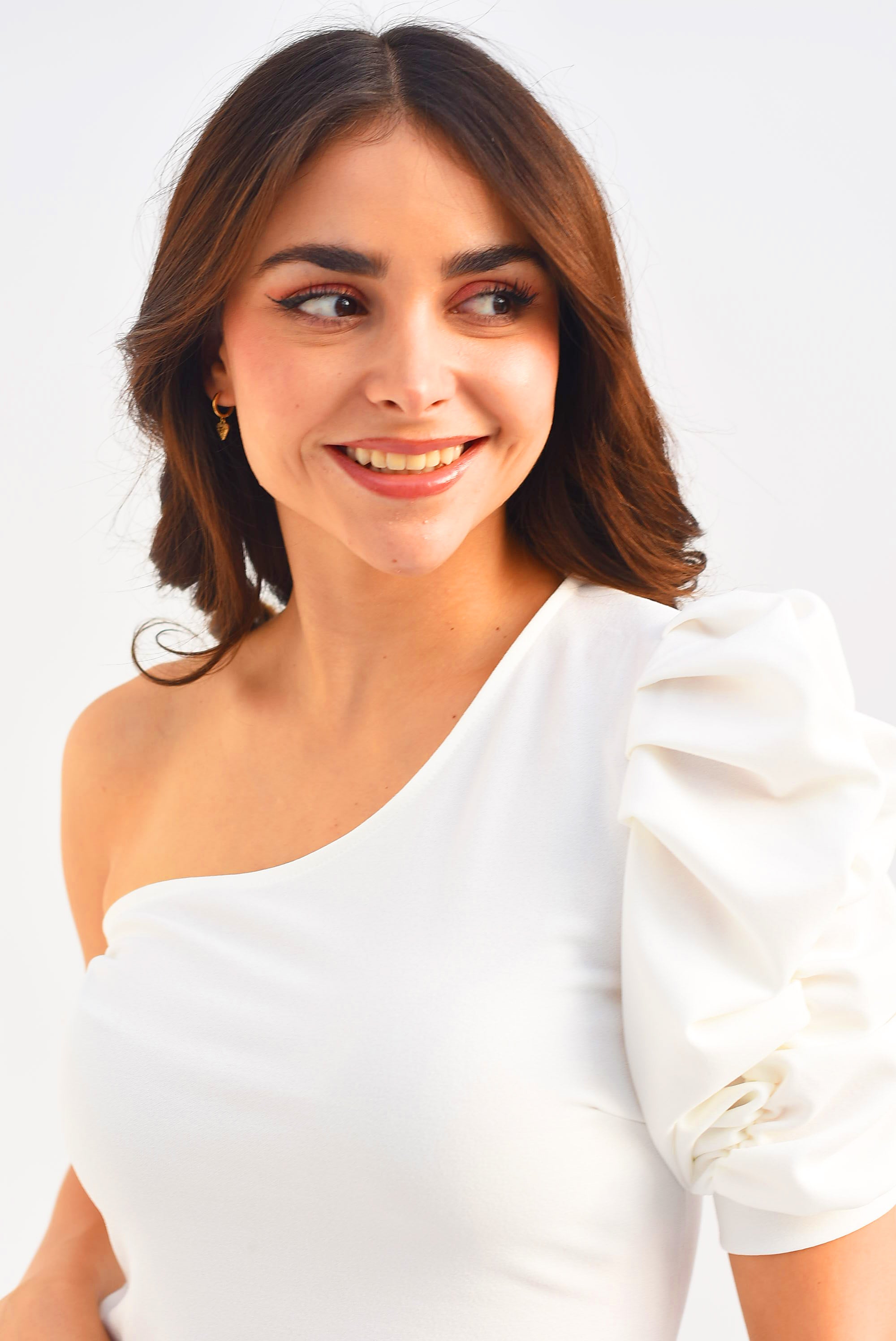 Blusa una manga puffy Blanca