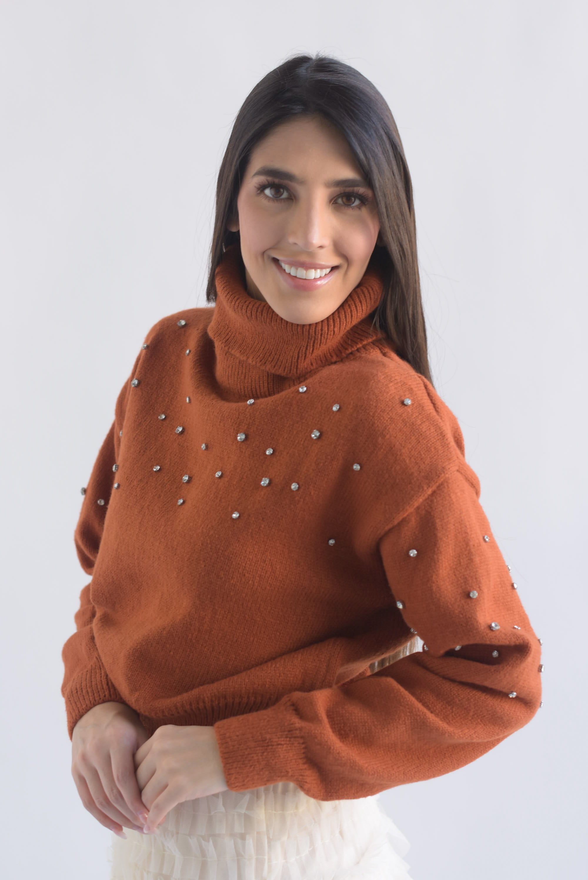 Sweater cuello alto brillos